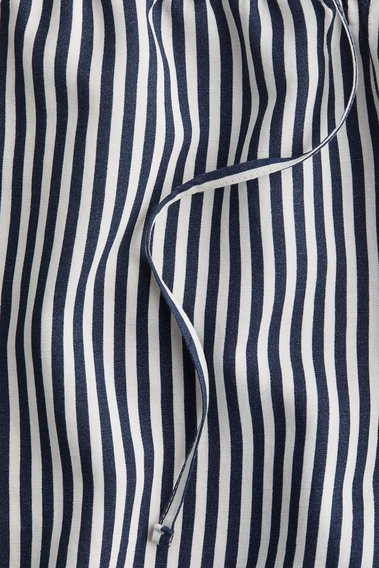 Linen-Blend Drawstring Shorts - image 2