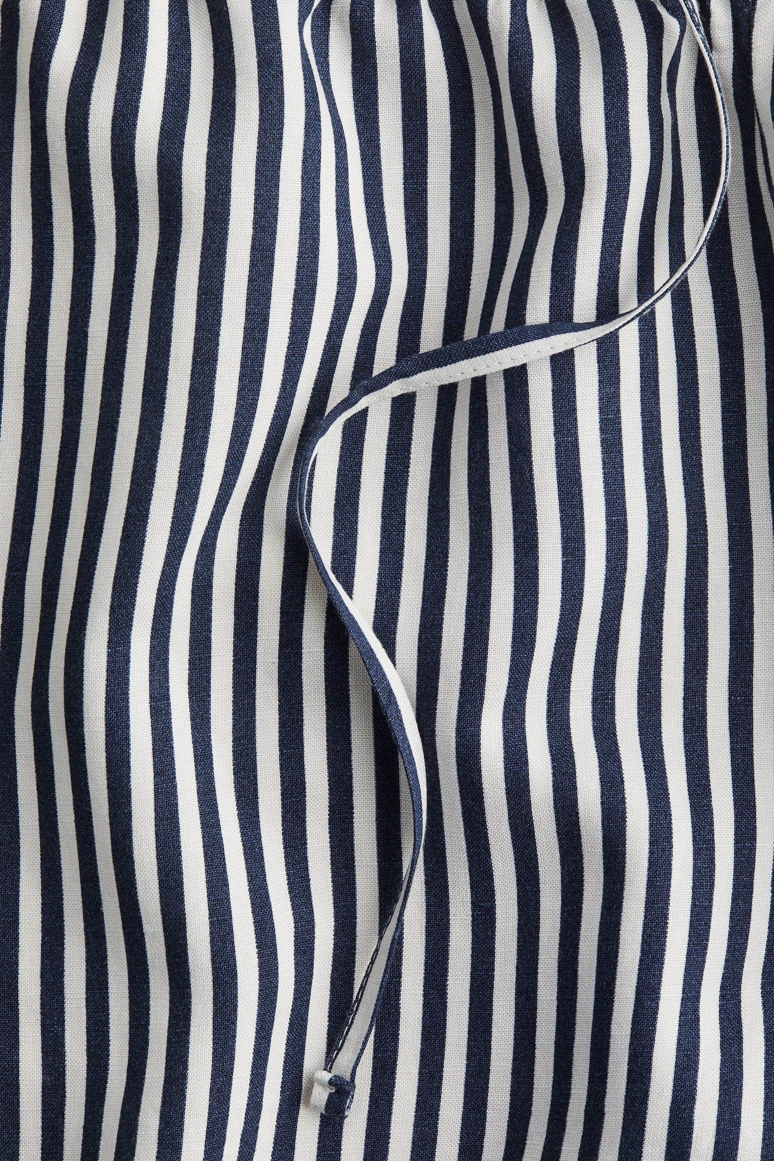Женские шорты H&M Linen-Blend Drawstring, цвет: Тёмно-синий / Полосатый — фото 2