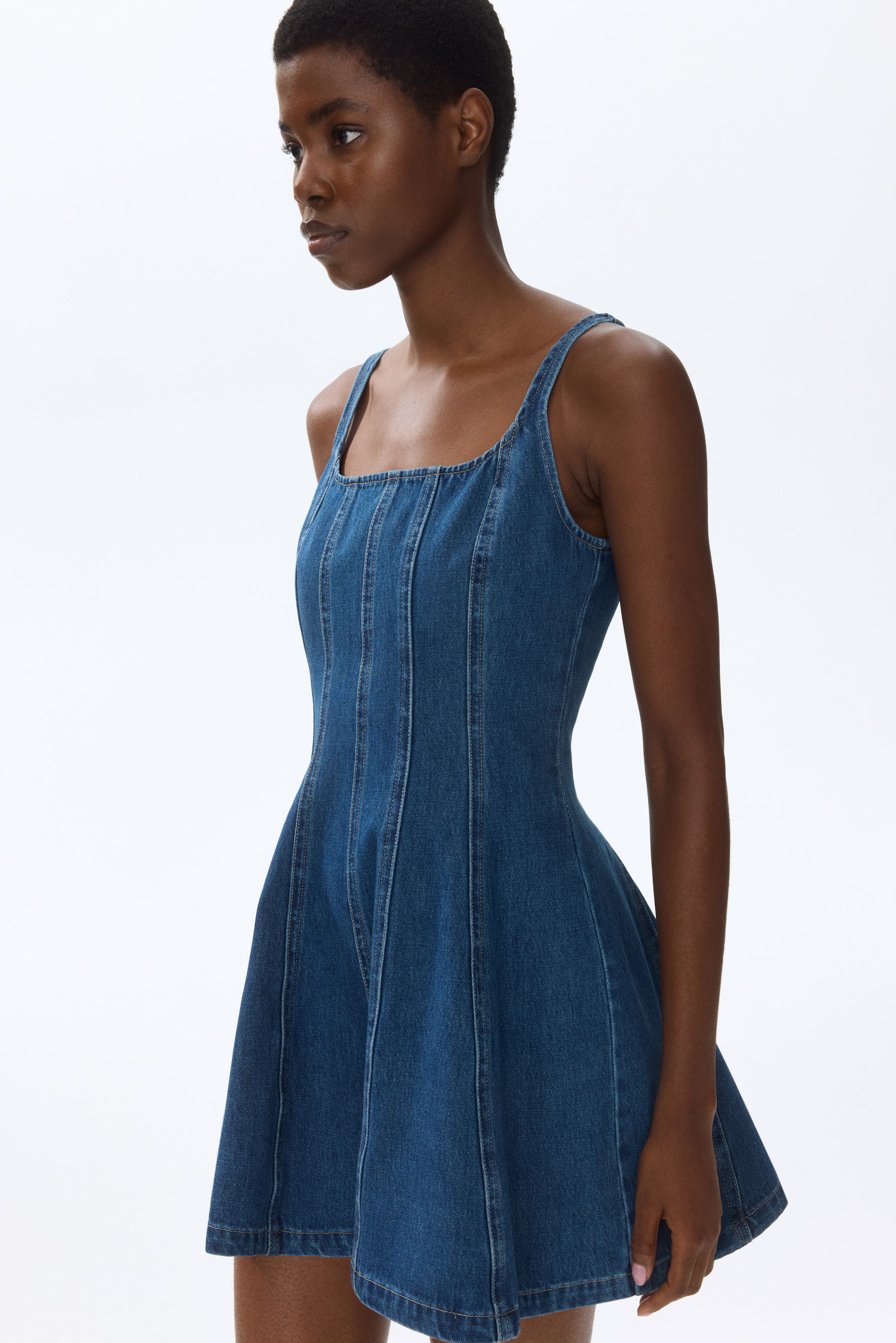 Женские платья H&M Flared-Skirt Denim Dress — фото 3