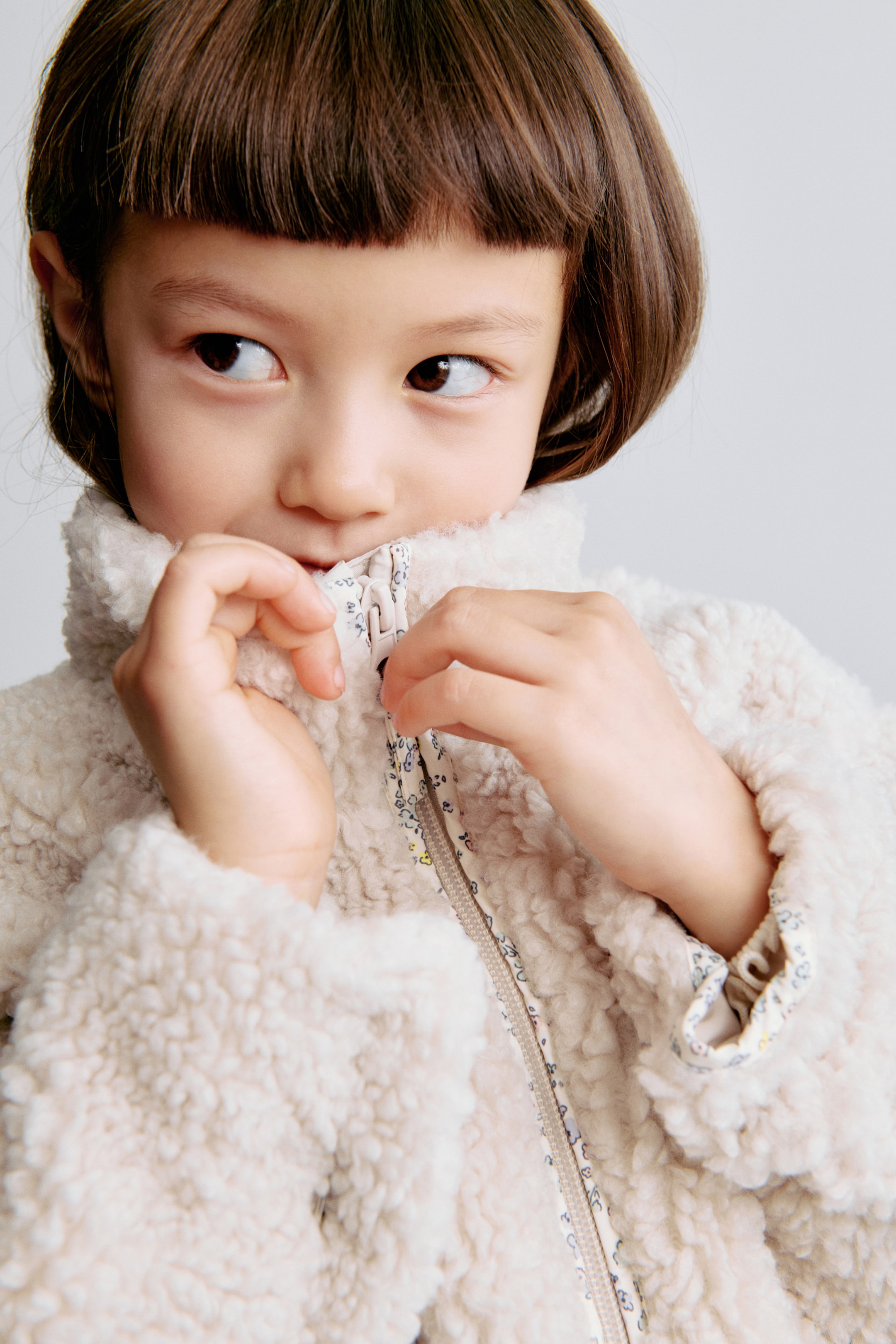 View larger image: Teddy Fleece Jacket - Light beige - Kids | H&M CA 3