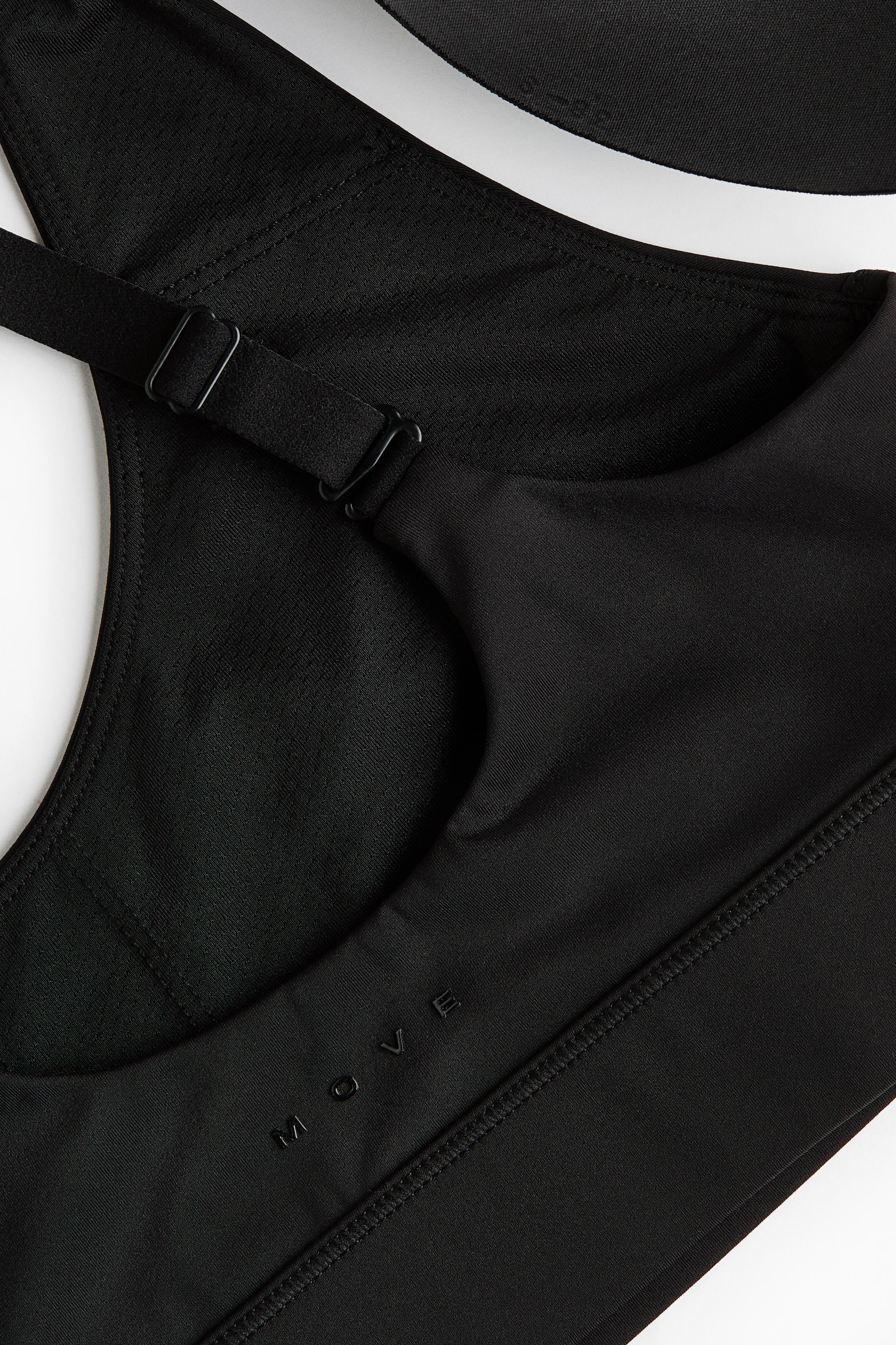 Medium-Support Sports Bra with SculptMove™