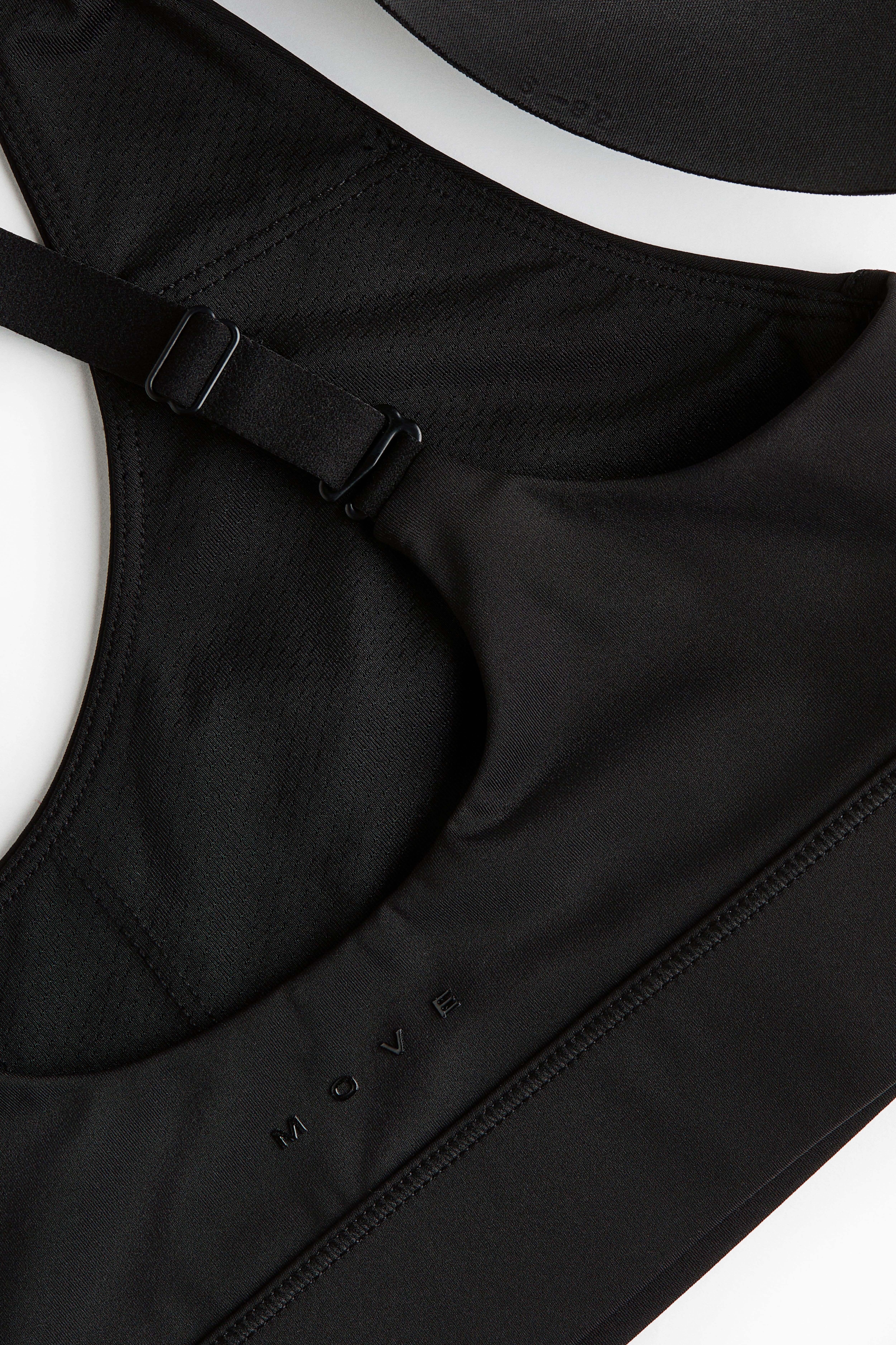 Medium-Support Sports Bra with SculptMove™