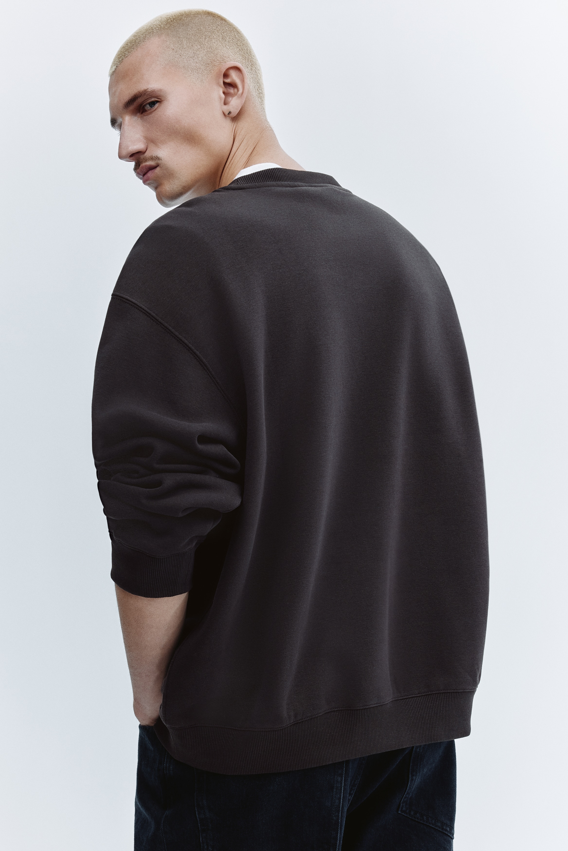 Men's White/Katsushika Hokusai Loose Fit Sweatshirt | H&M US