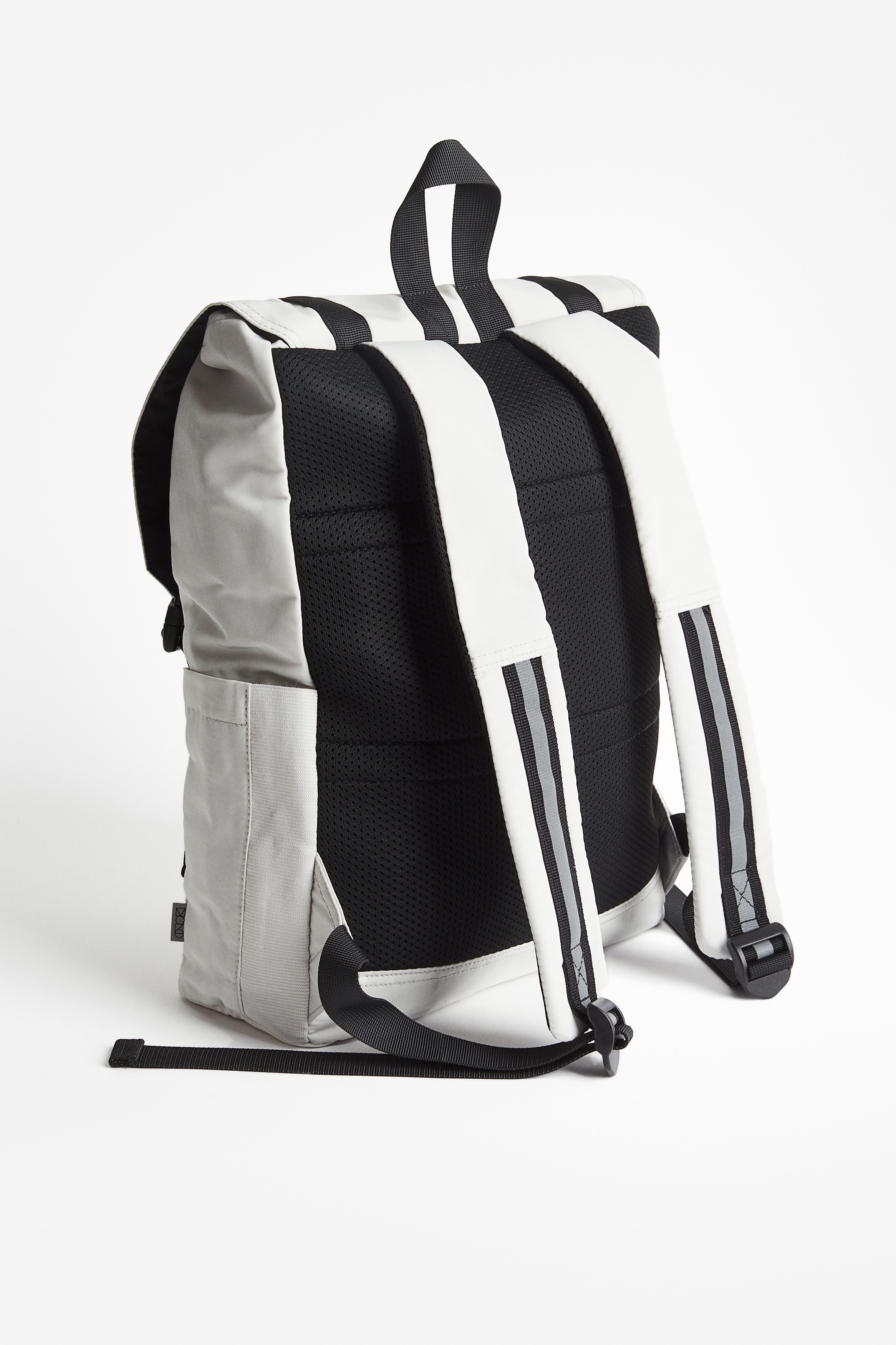 Water-repellent Sports Backpack - Light gray - Kids | H&M US