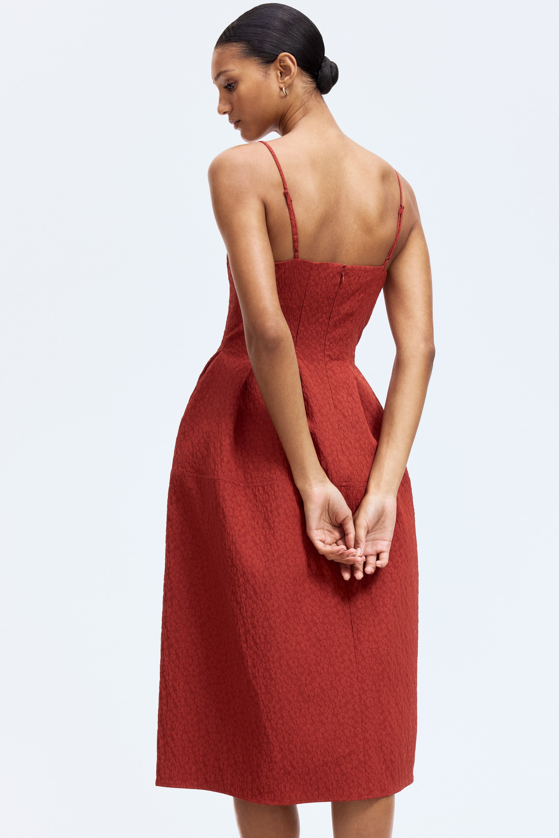 Xem ảnh lớn hơn: Váy hai dây dệt thoi hoa văn - Brick red - Ladies | H&M VN 3