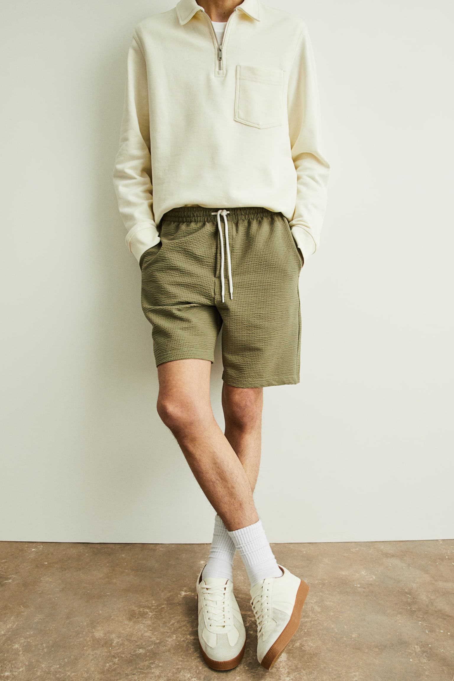 Regular Fit Waffled Shorts - Khaki green/Navy blue - 5