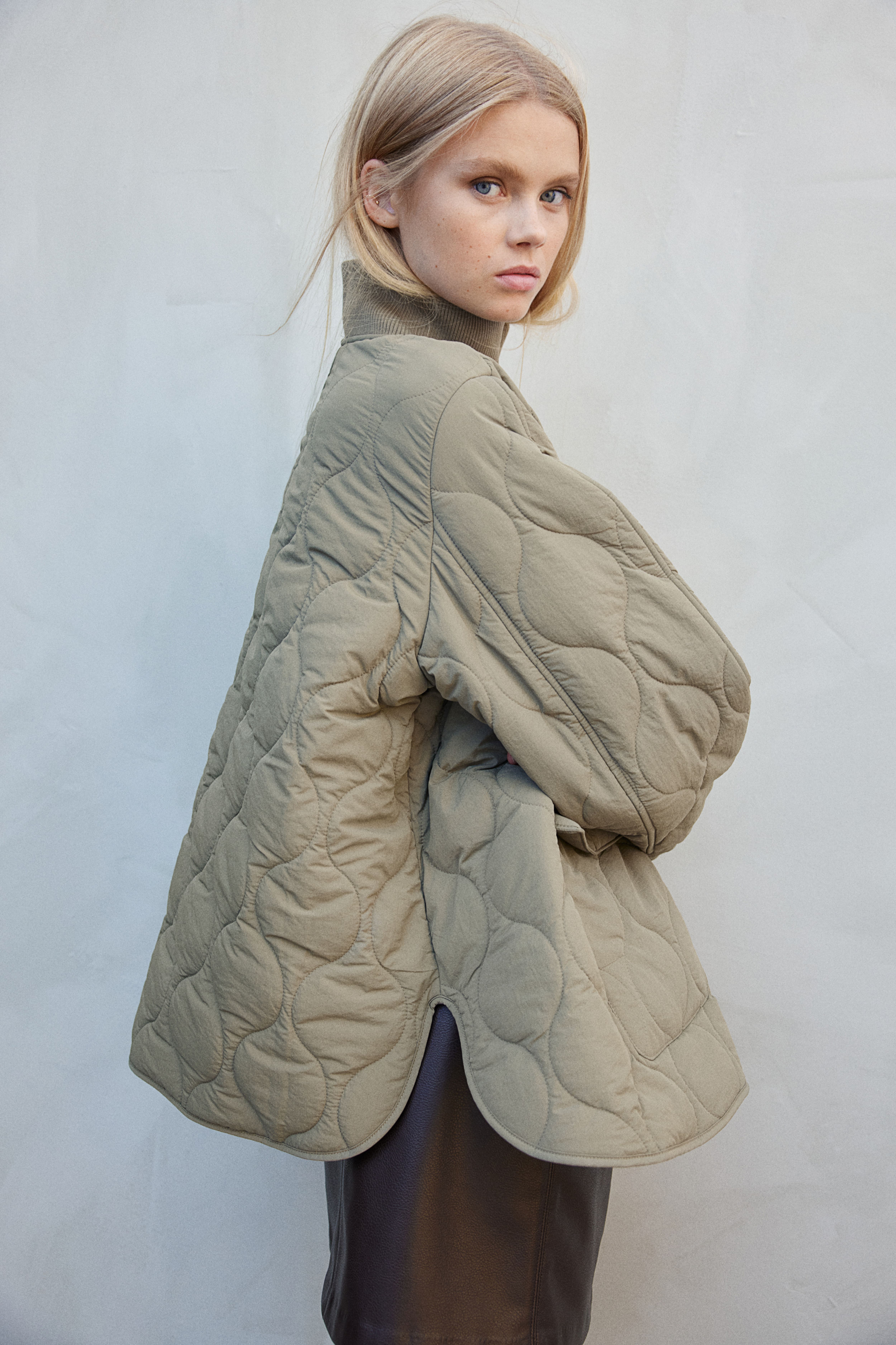 Oversized Quilted Jacket Khaki green Ladies H M US