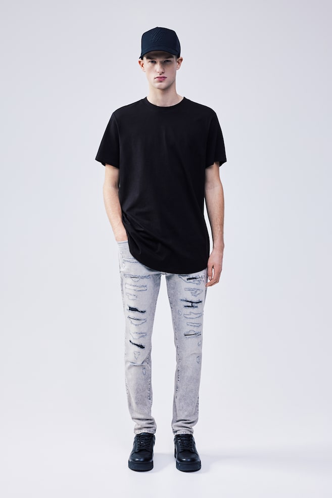 Długi T-shirt Regular Fit - Czarny/Biały - 1