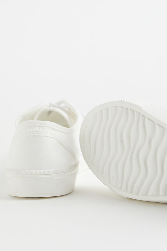 Trainers - White - 2