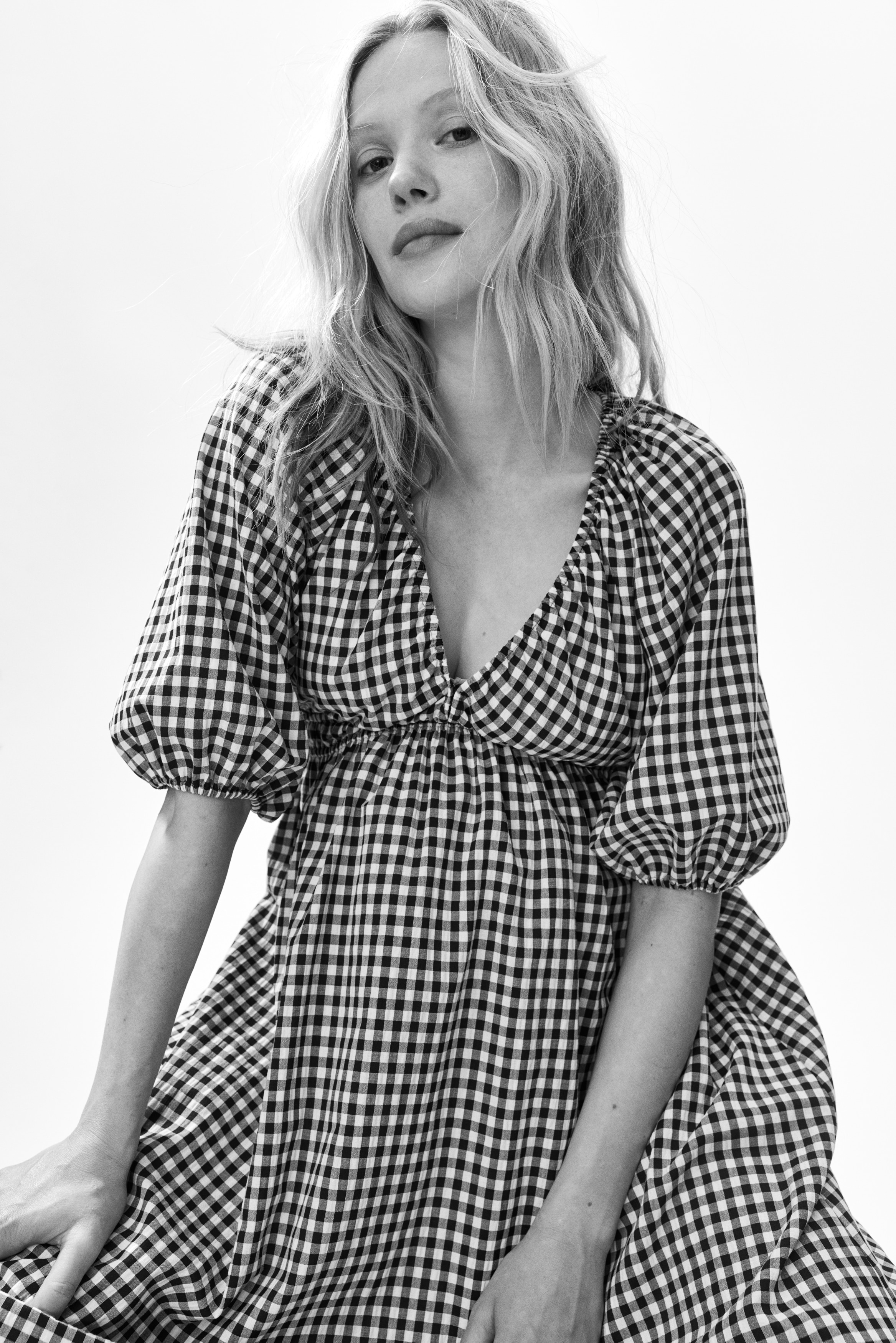 h&m black and white checkered dress Women's Black/Gingham check MAMA Balloon-sleeved midi Menâs Jacket Trends shaped neckline and short Black and White Dress Size:UK 6 (In-Rental)