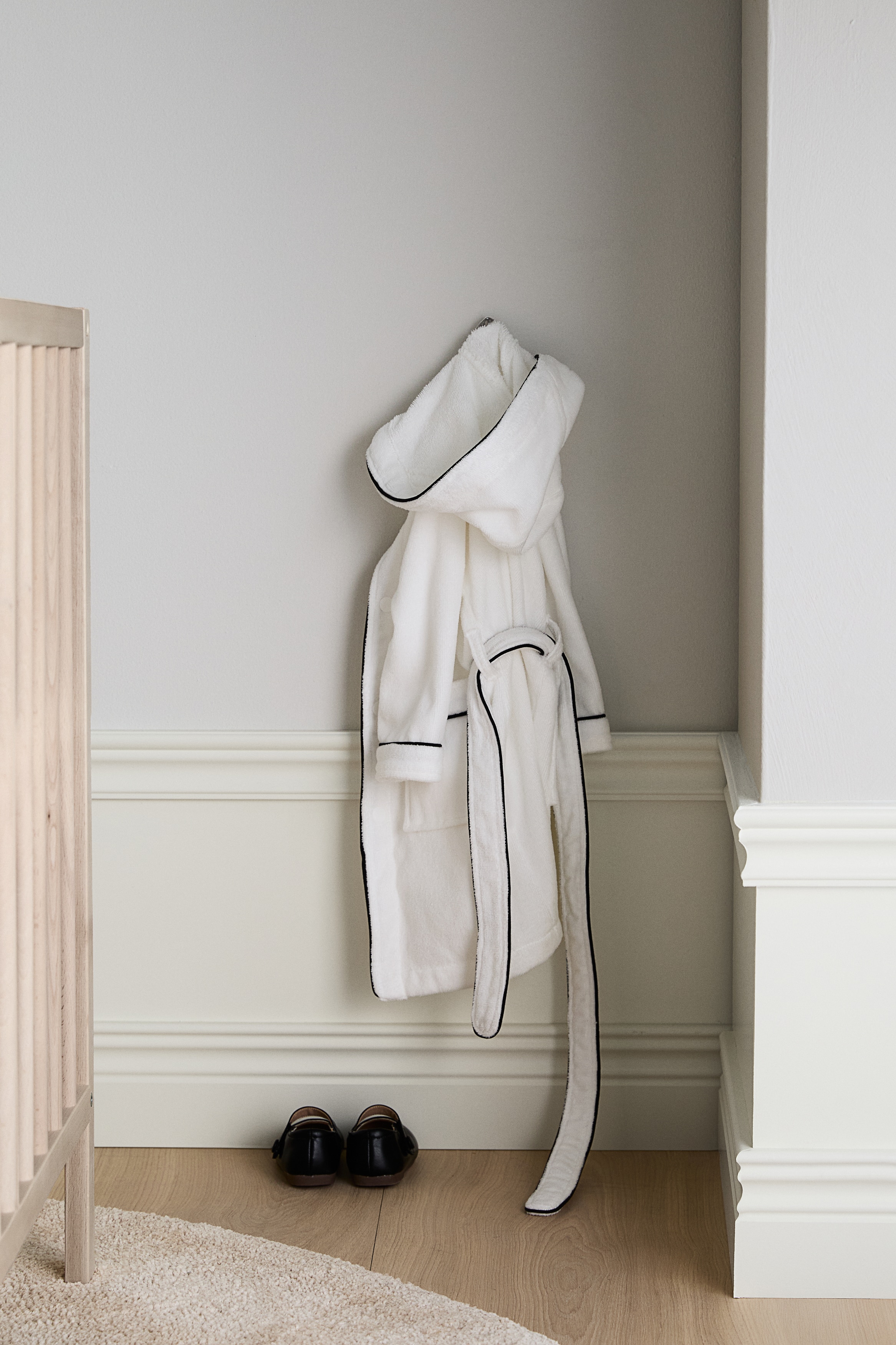 H & M - パイル ベビードレッシングガウン - ホワイト H & M - パイル ベビードレッシングガウン - ホワイト