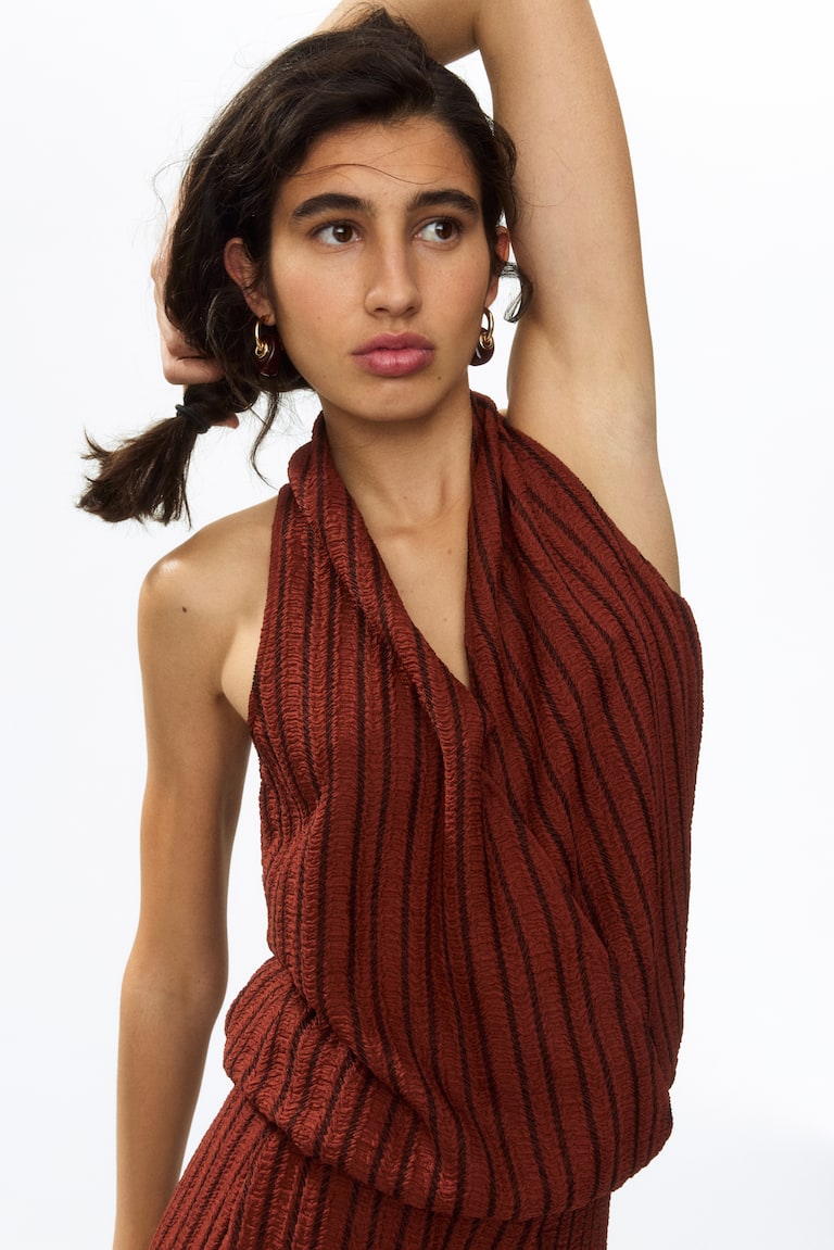 Naborana bluza s V-izrezom