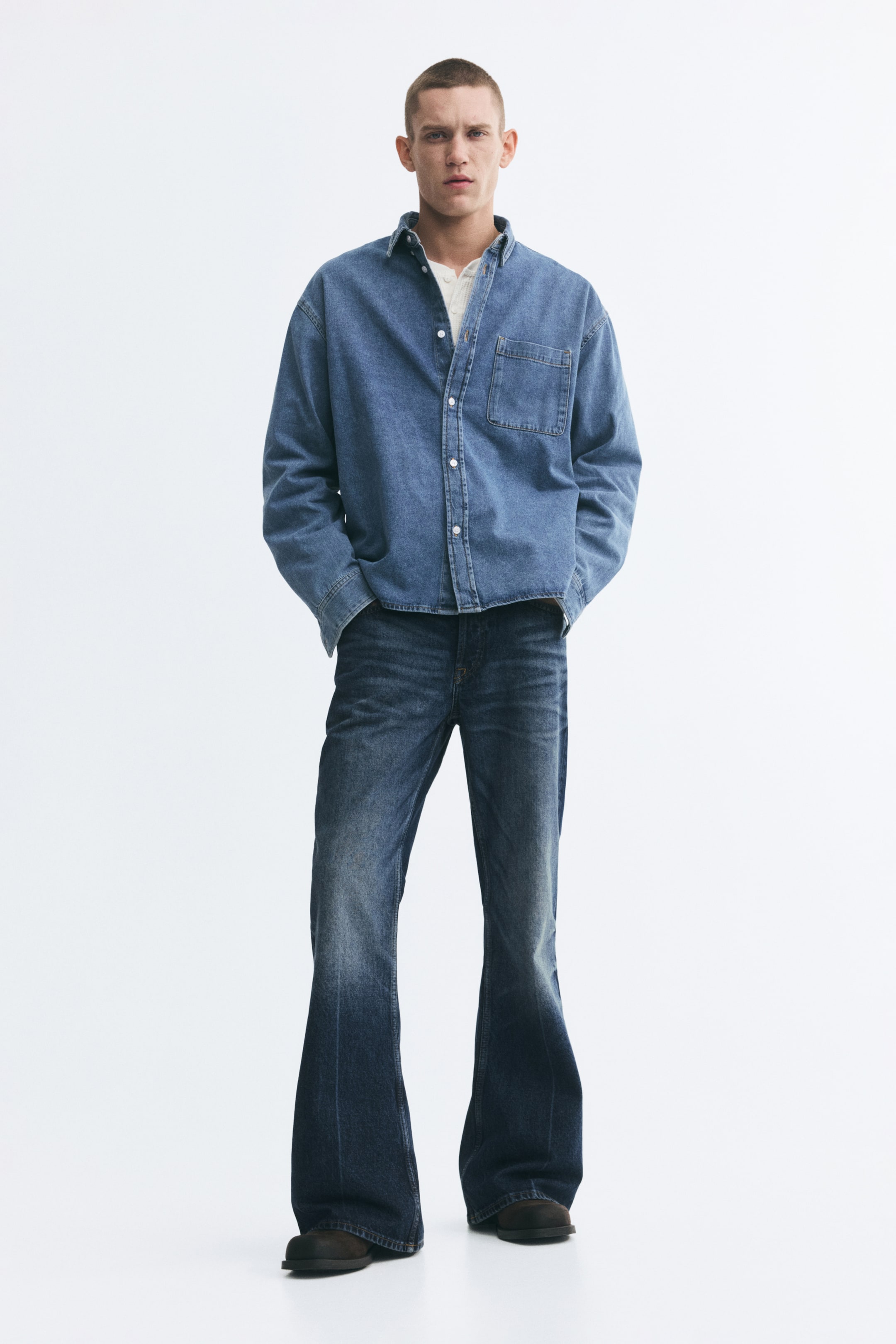 Agrandir l'image: Regular Flared Jeans - Bleu denim foncé - HOMME | H&M BE 1