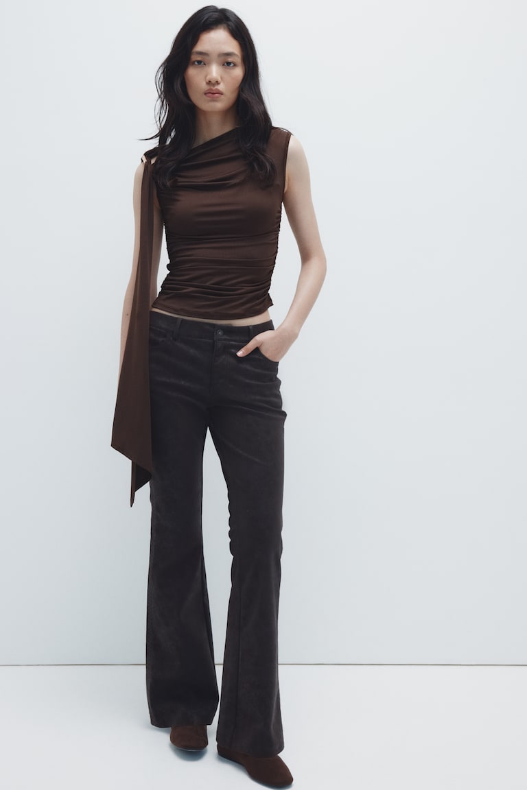 Drapirana bluza na jedno rame