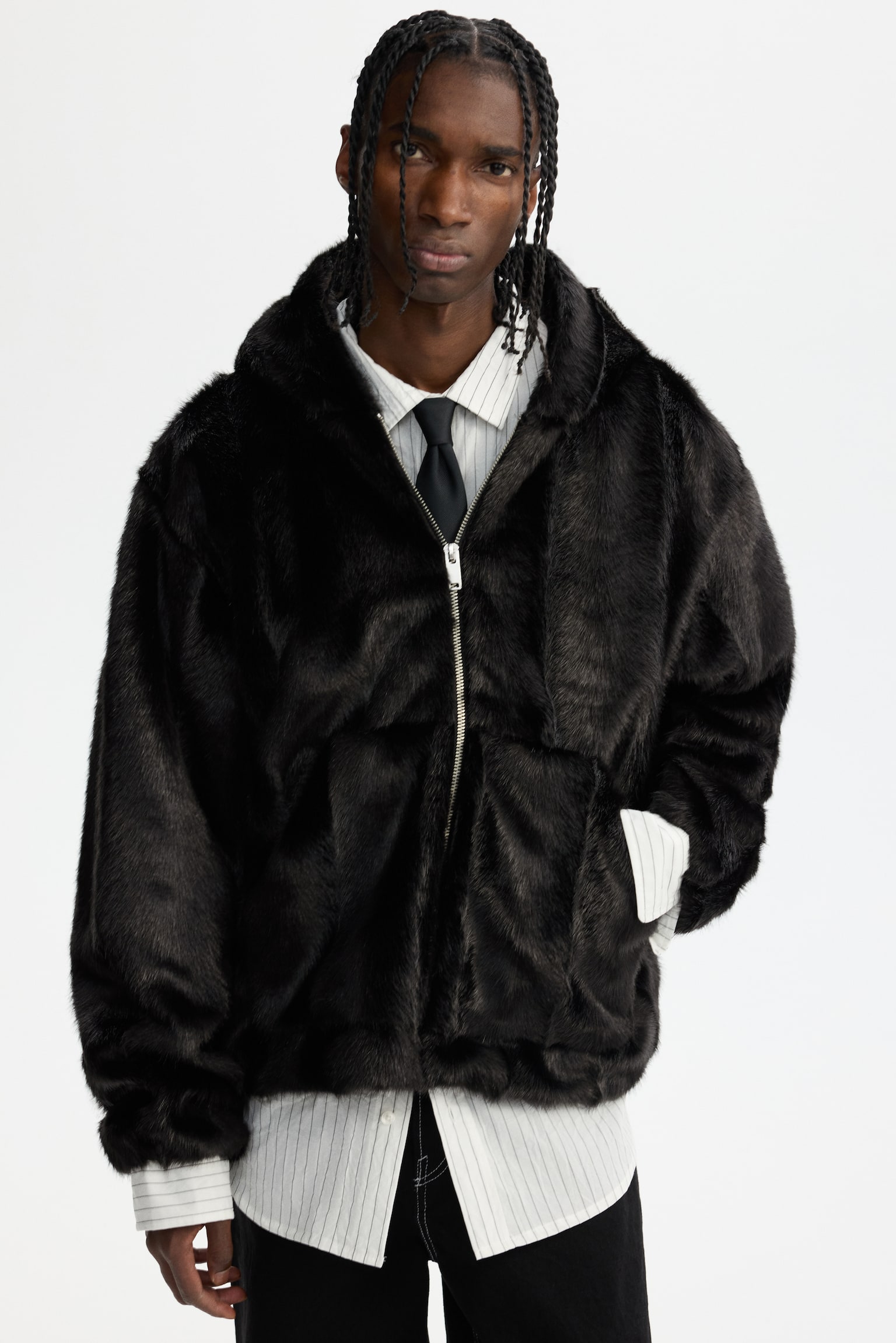 Chamarra con gorro - Negro - 4