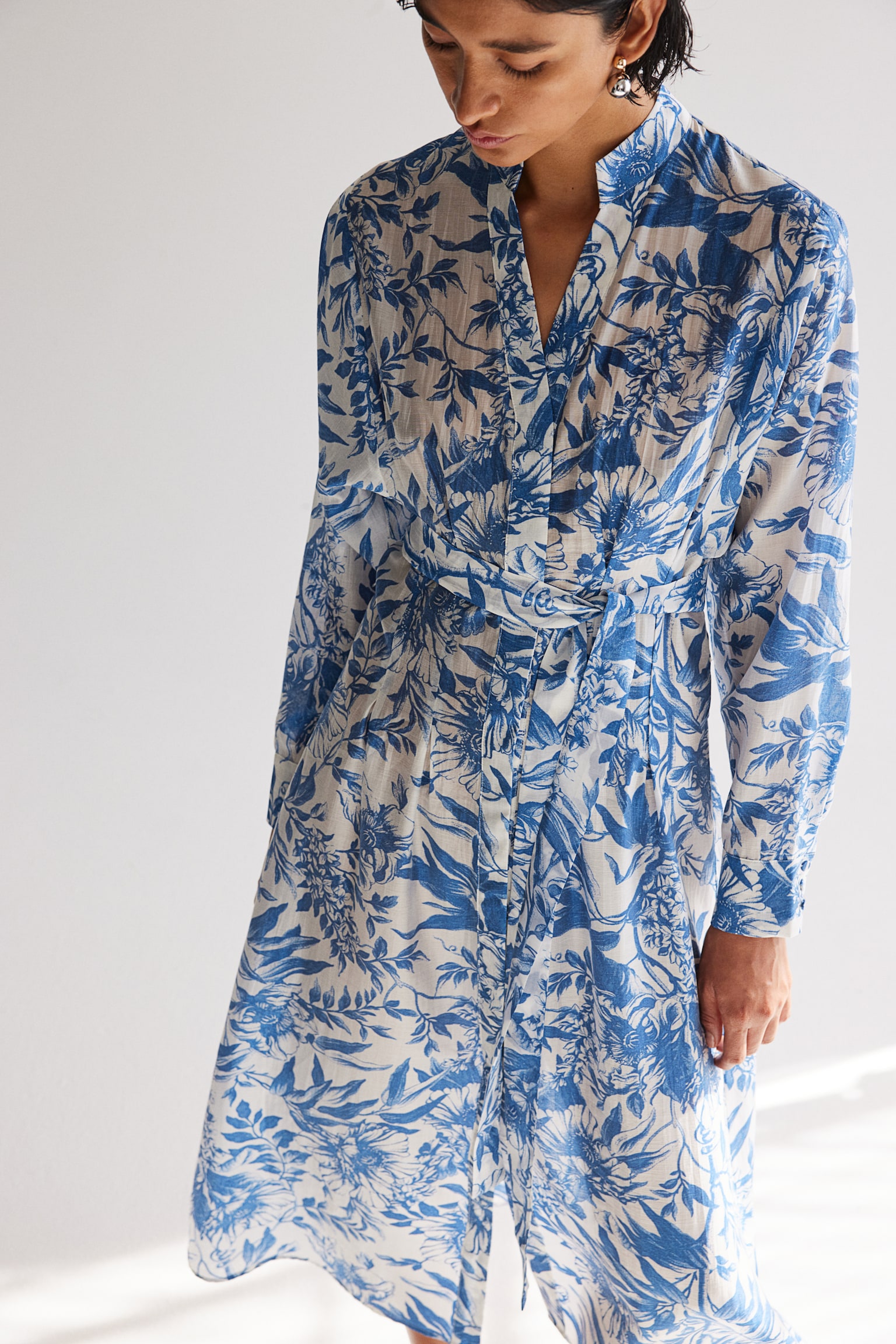 Tie Belt Shirt Dress - White/Blue floral - 1