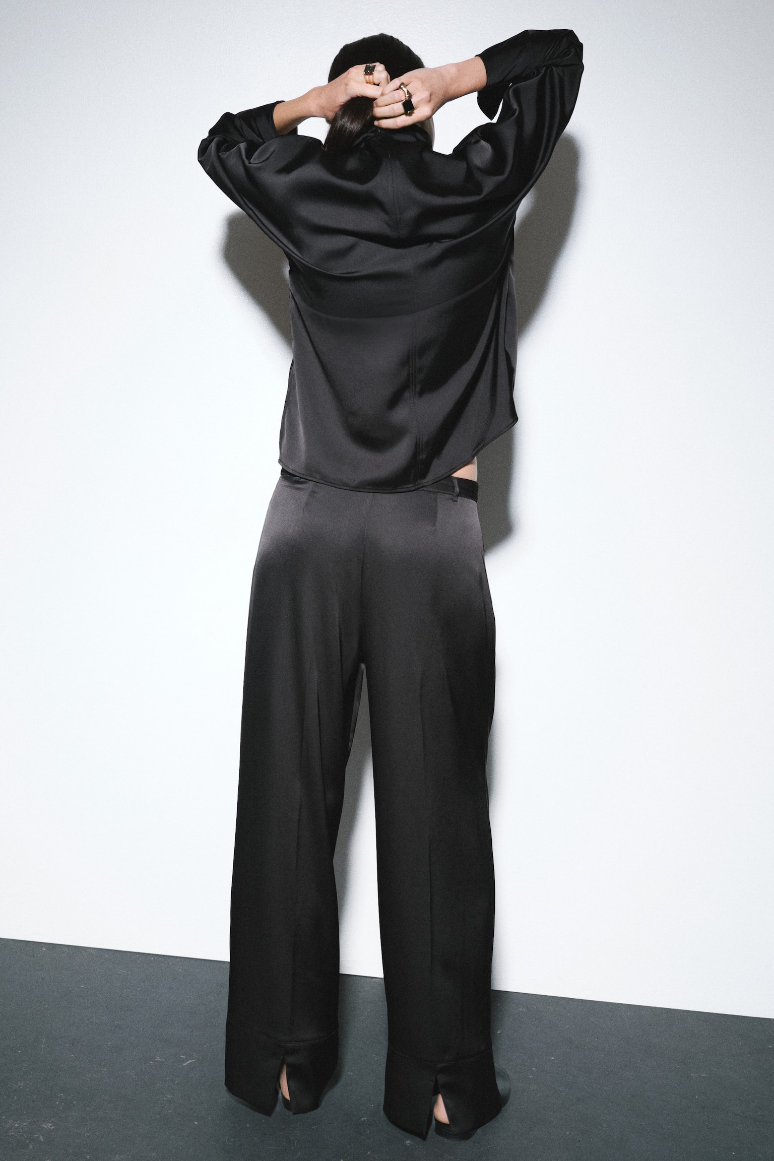 Женские брюки H&M Satin Dress Pants, цвет: Чёрный — фото 5