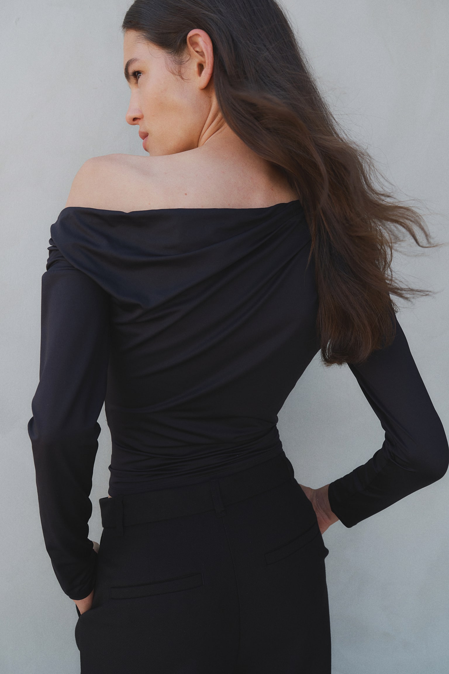 Draped Off The Shoulder Top - Black - 4