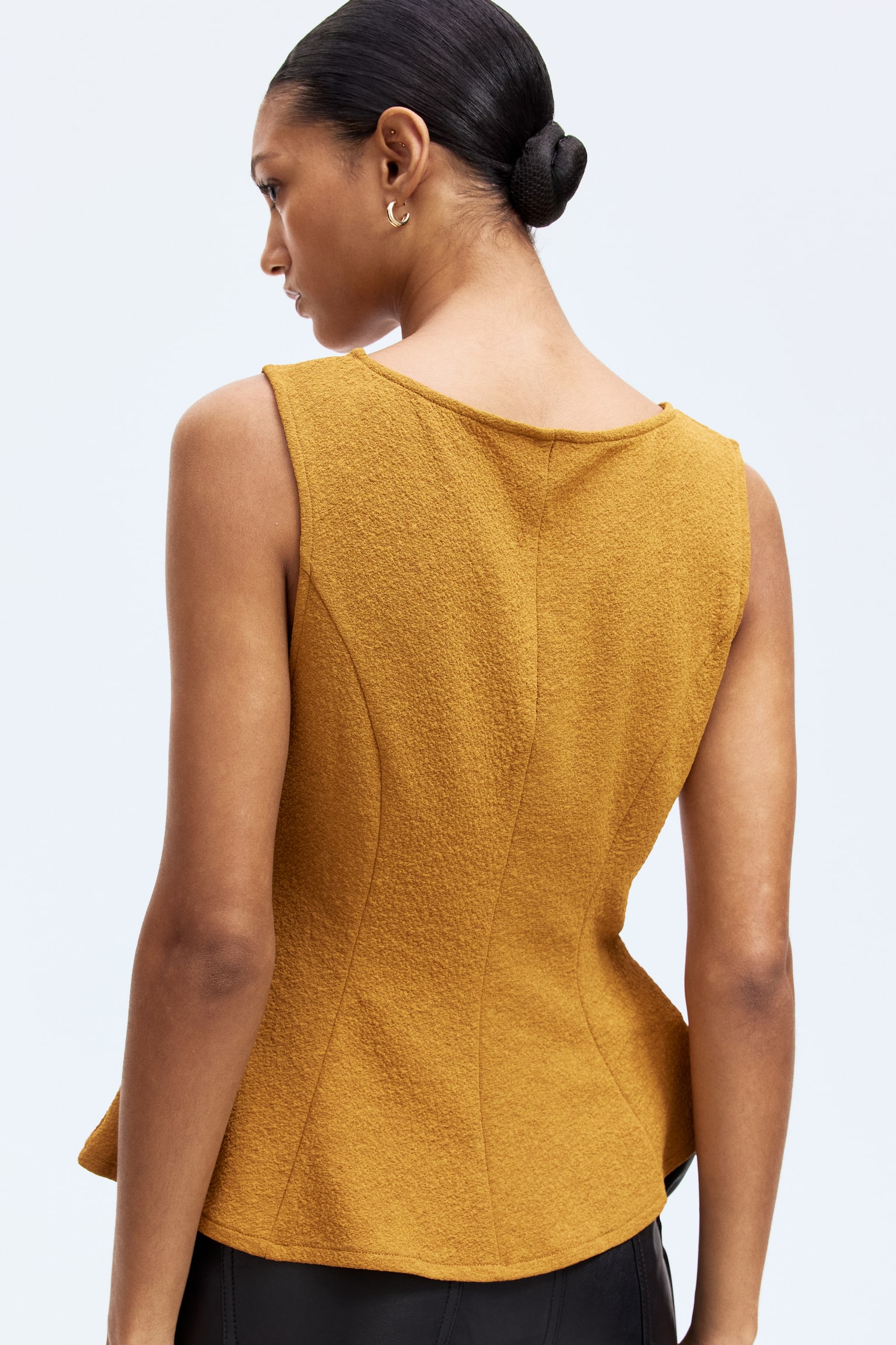 Sleeveless peplum top - Light brown/Black/Cream - 3