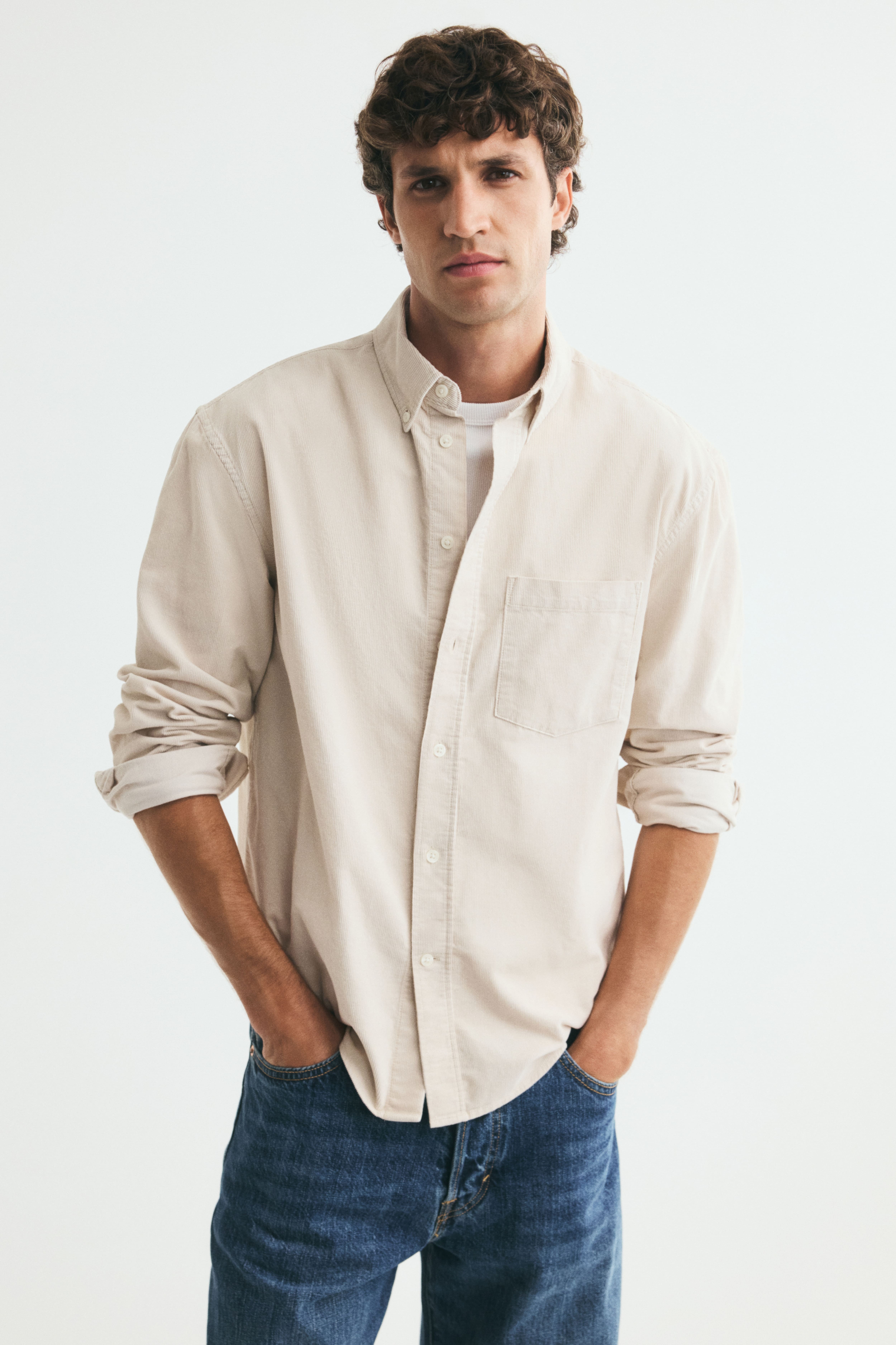 Chemise classique en velours côtelé