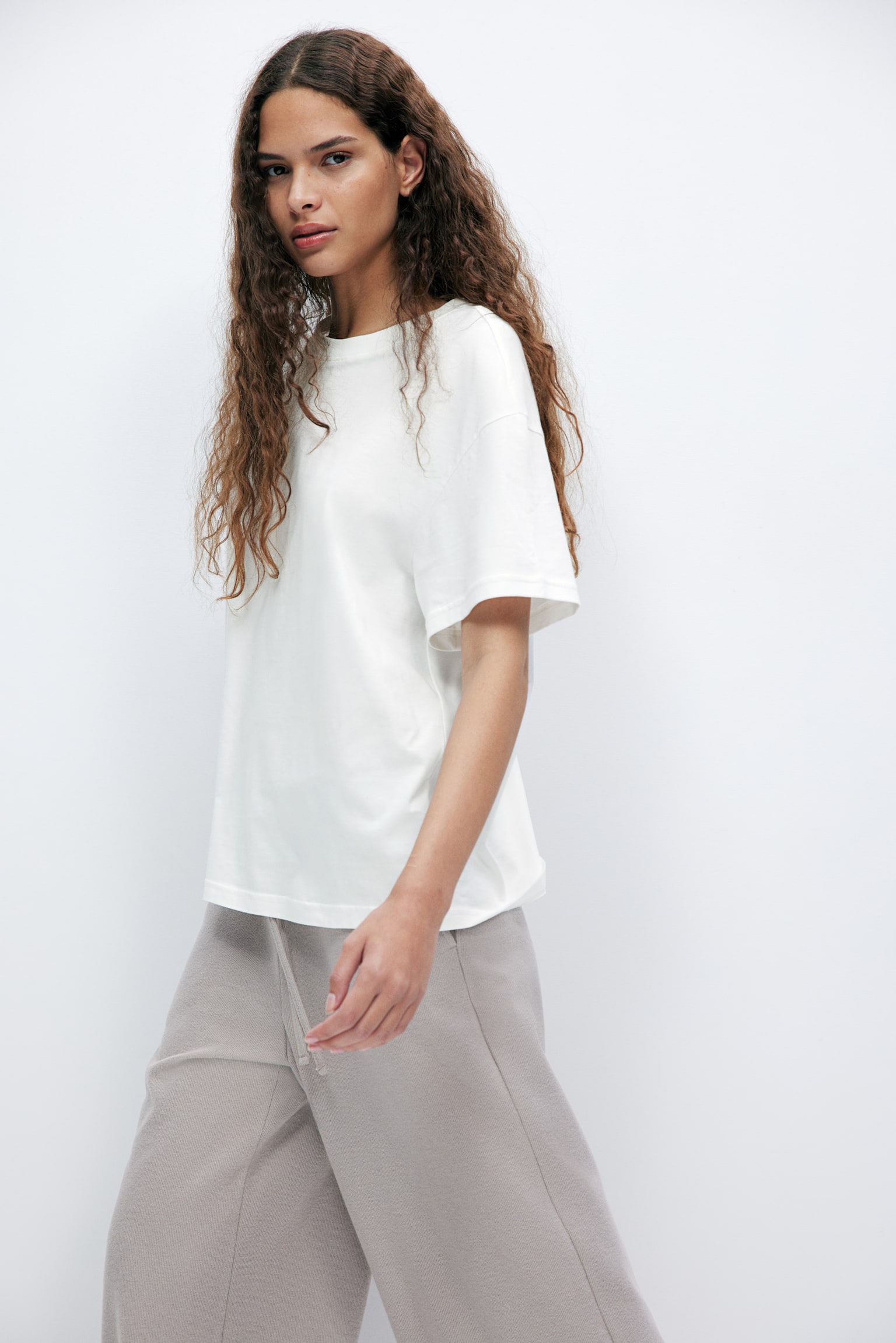 Oversized T-shirt - White/Burgundy/Pink/Dark brown/Light beige/Dark grey/Black/Light turquoise/Light beige - 5