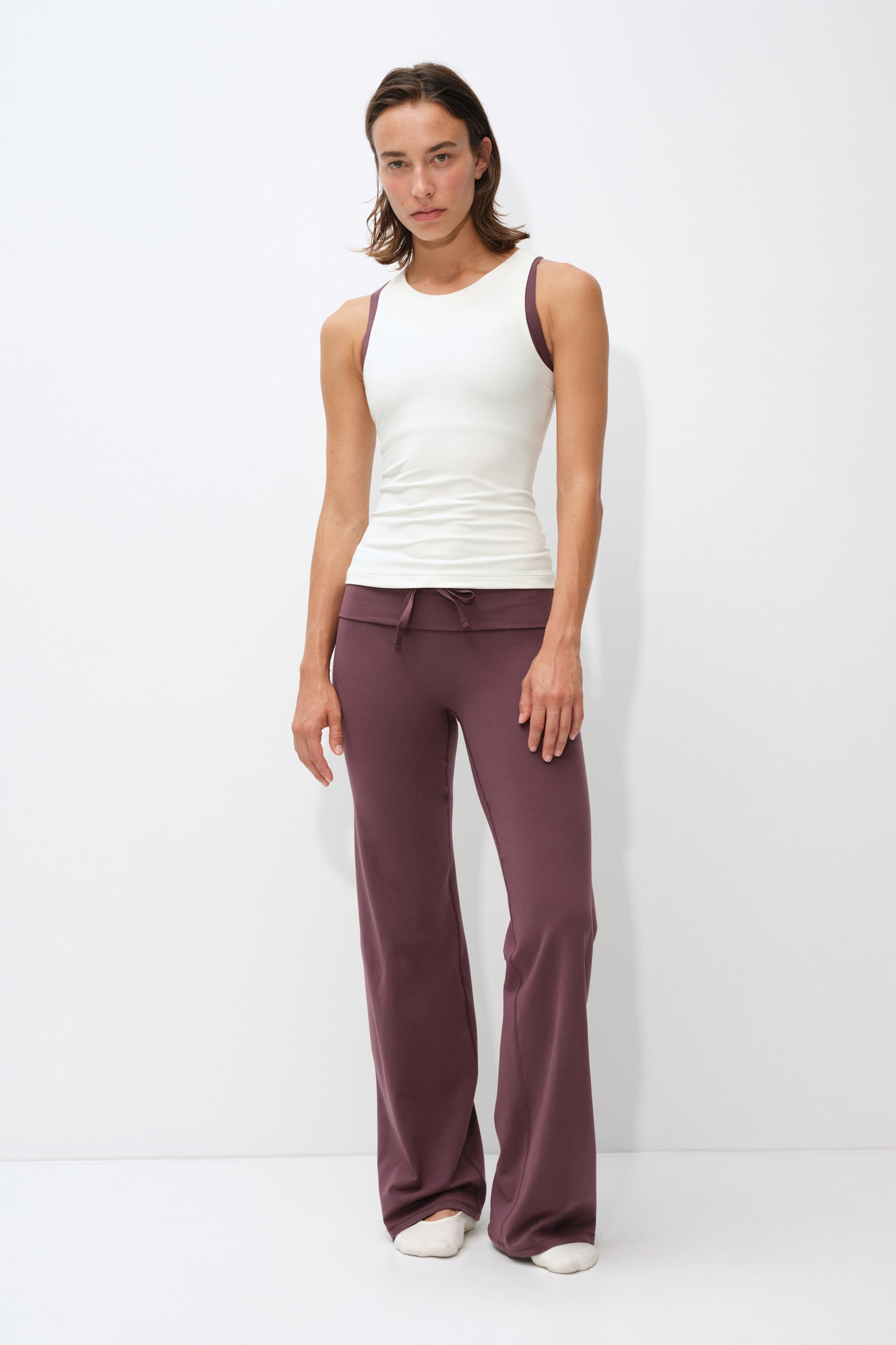 View larger image: Slim Fit sports vest top with SoftMove™ - White - Ladies | H&M 1