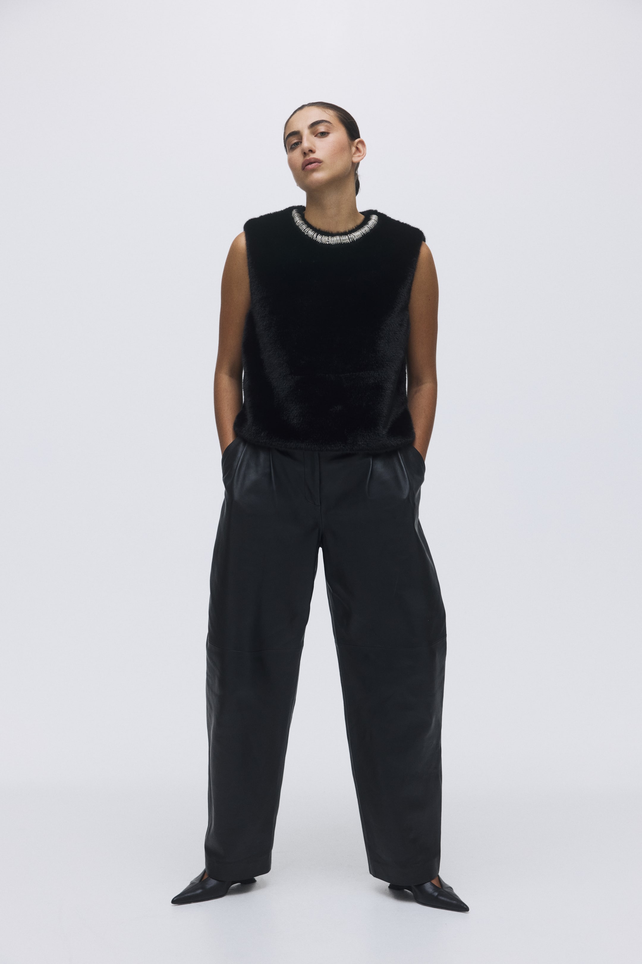 Visualizza immagine più grande: Top decorato con strass - Black - DONNA | H&M IT 2