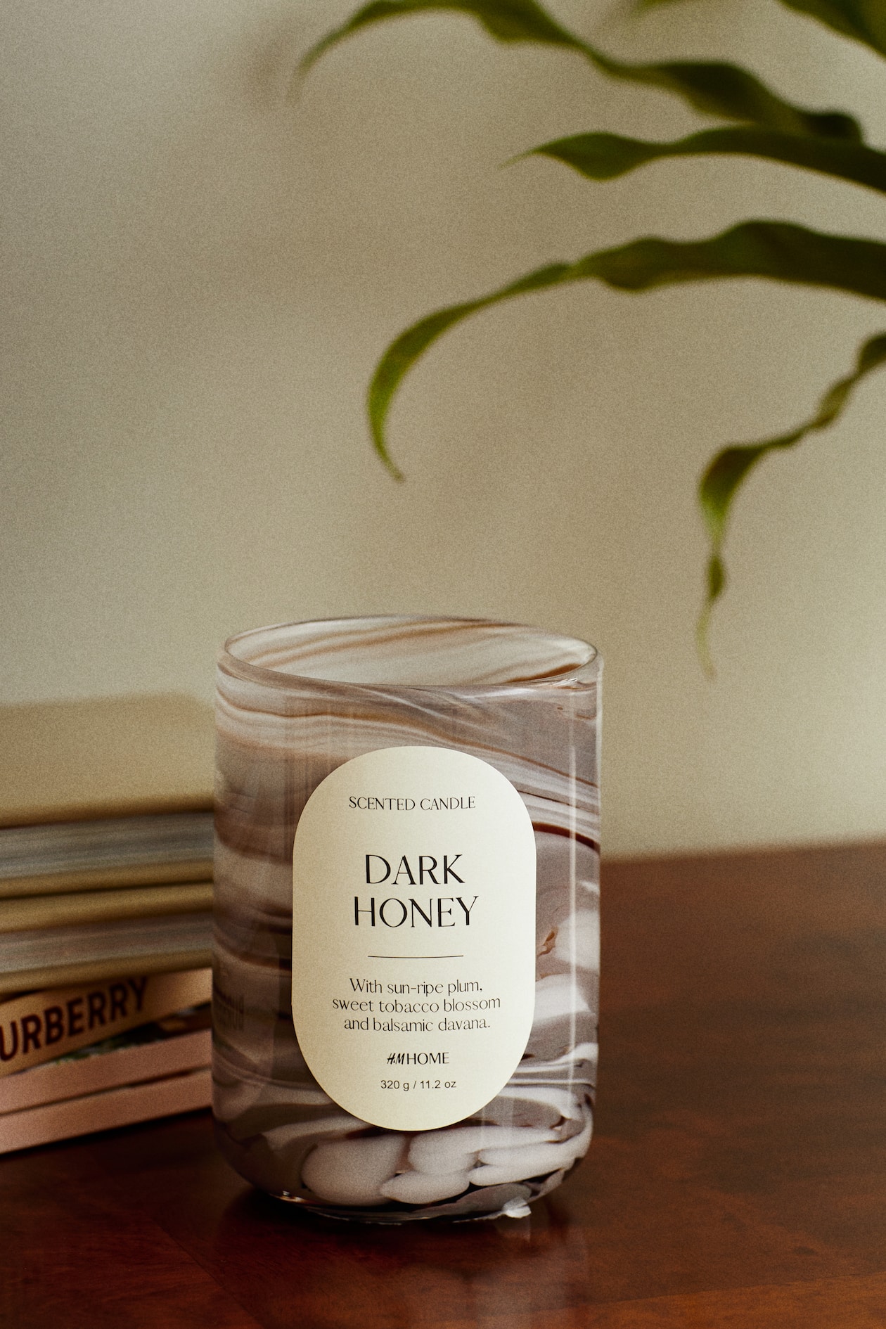 Bougie parfumée dans un pot en verre - Dark Honey - Home All | H&M FR