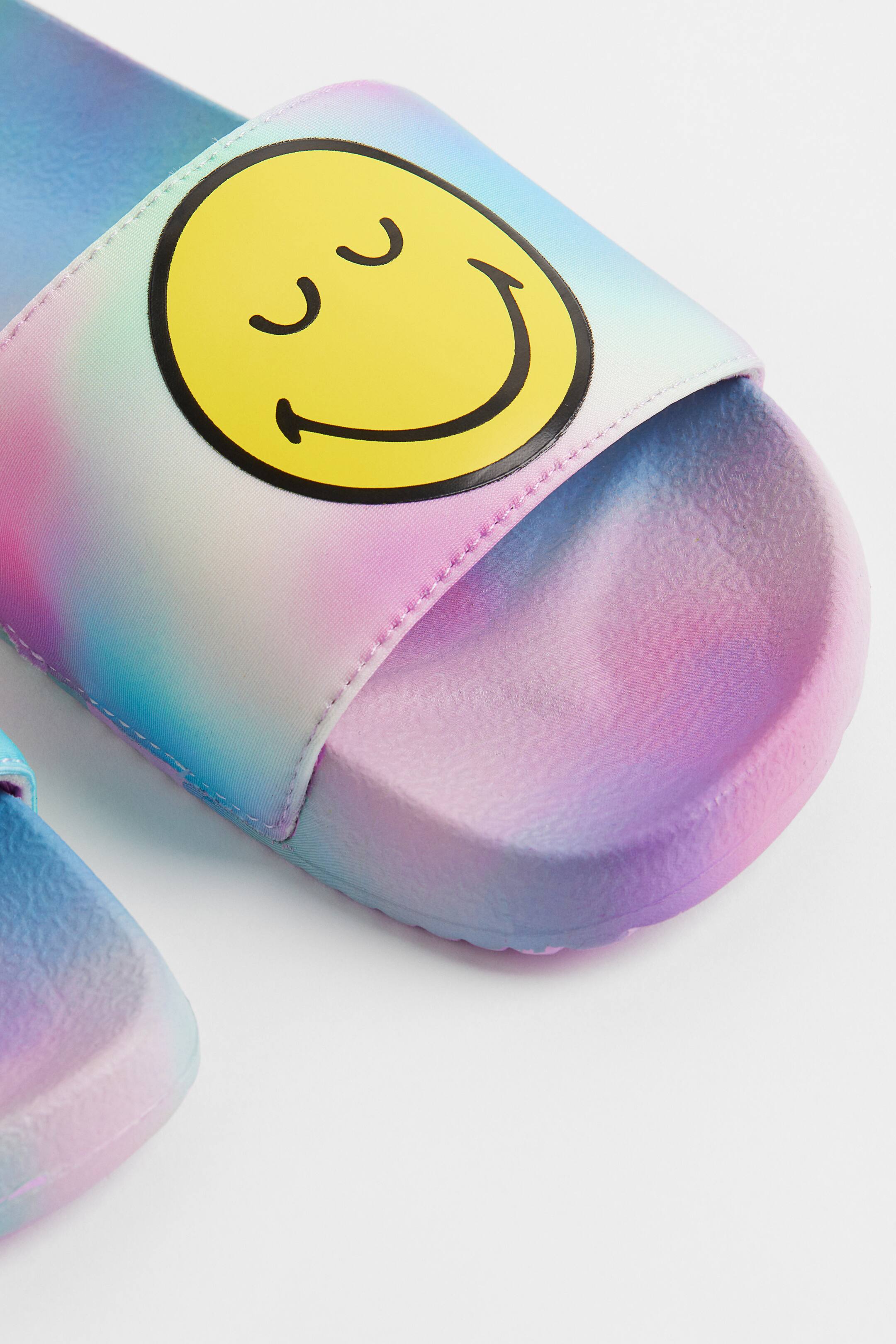 View larger image: Print-motif pool shoes - Light purple/SmileyWorld® - Kids | H&M IN 3