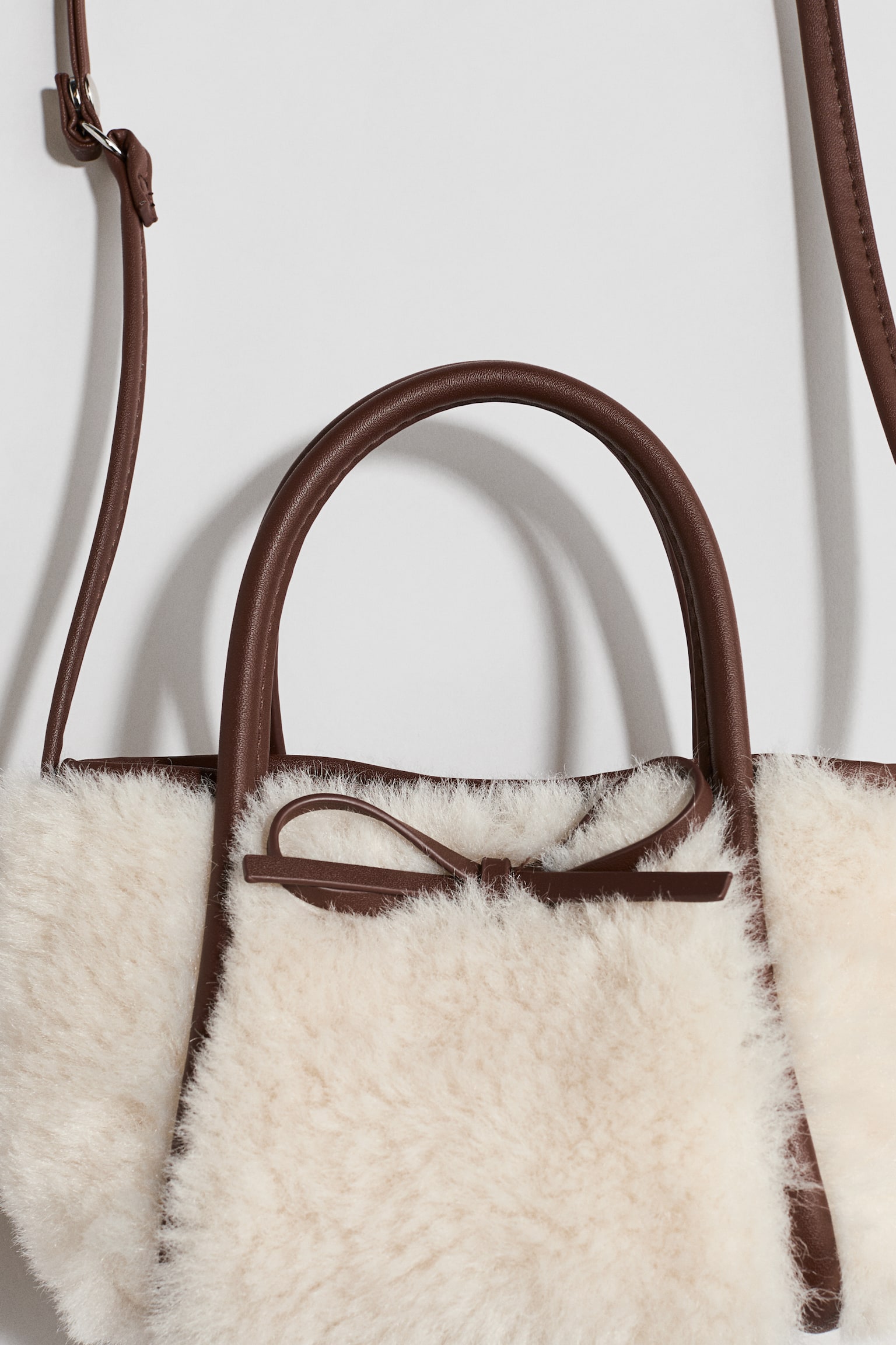 Детская сумка H&M Fluffy Crossbody, цвет: Кремовый — фото 2