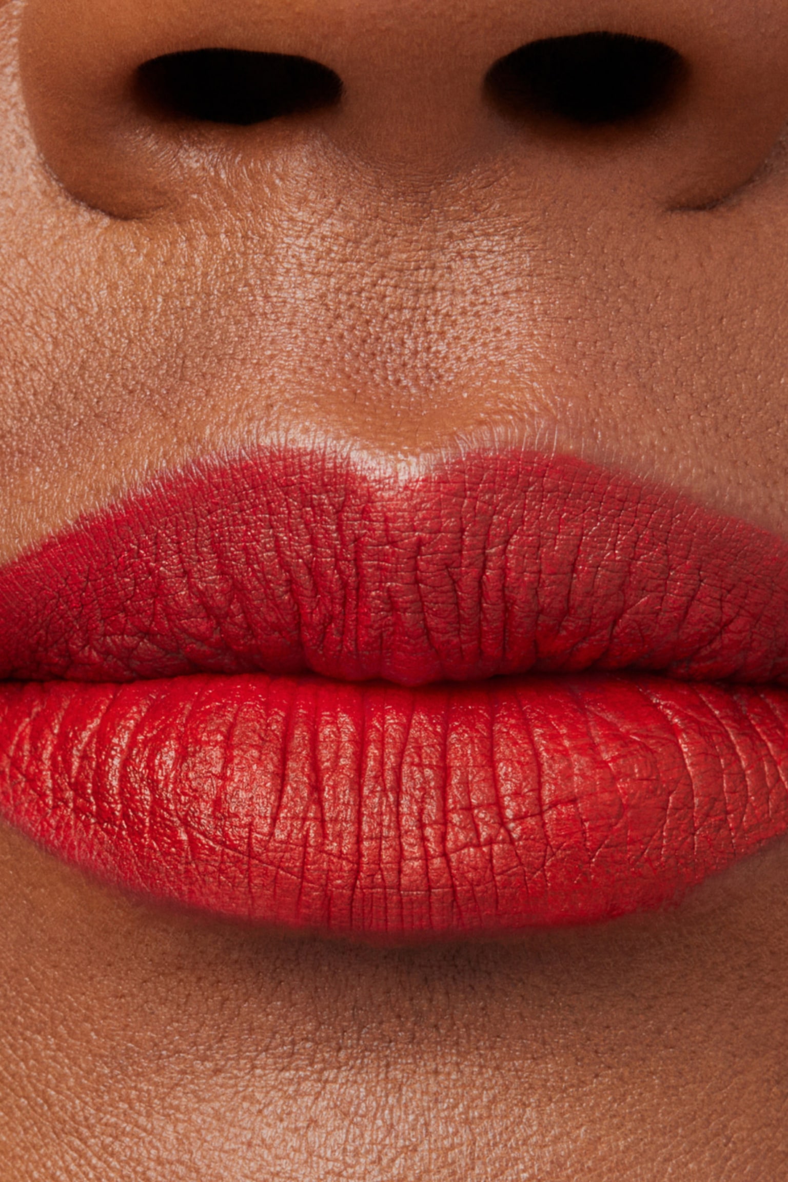 Full-on™ Plumping Liquid Lipstick Matte - Heart's On Fire/Angel Baby/Comin' Up Roses/Berry Babe/Dolly Diva/Plum Queen/Barely There/Hush Hush Honey/Red Hot/Make It Bold - 4