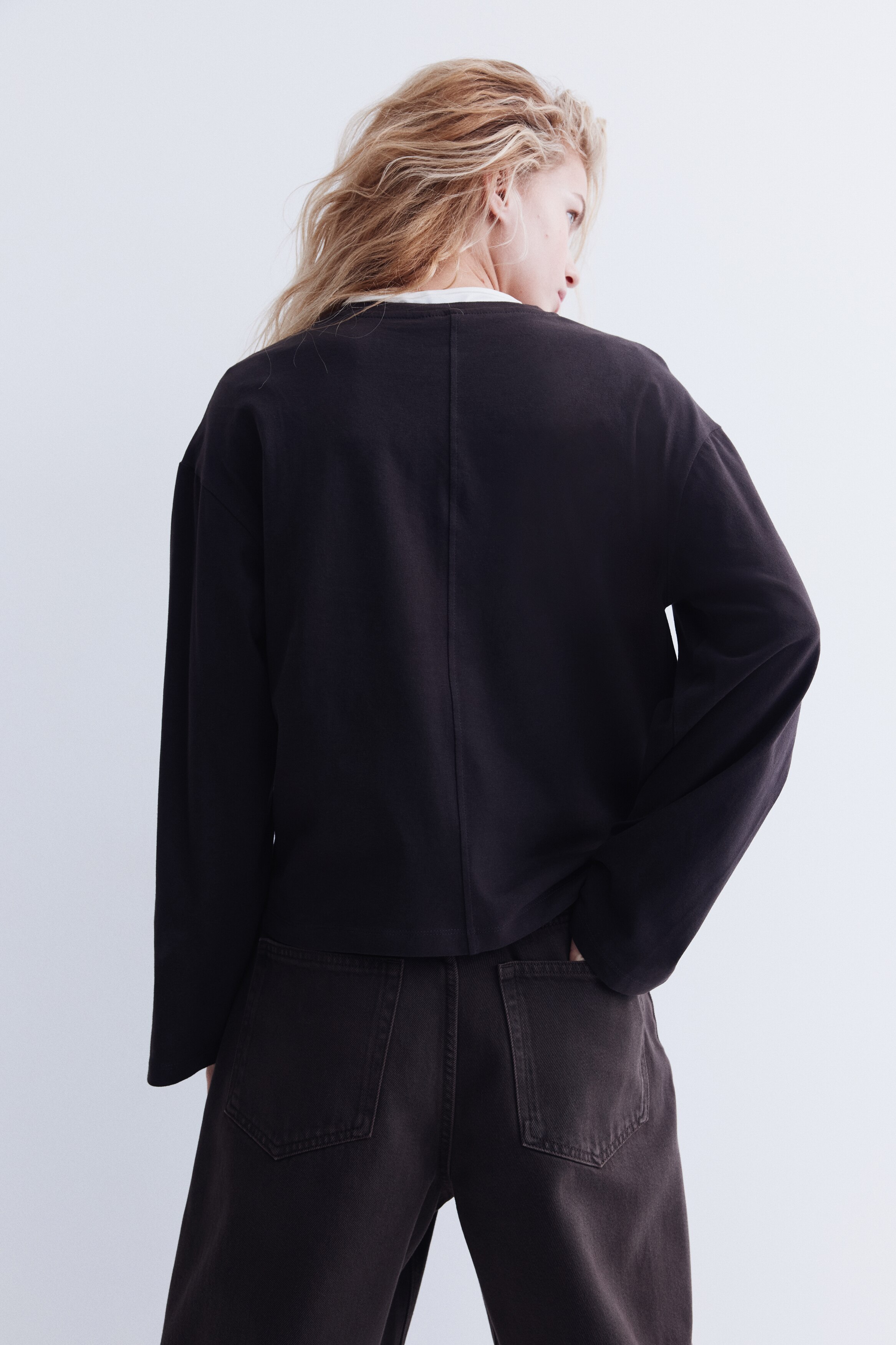 Long-sleeved cotton top