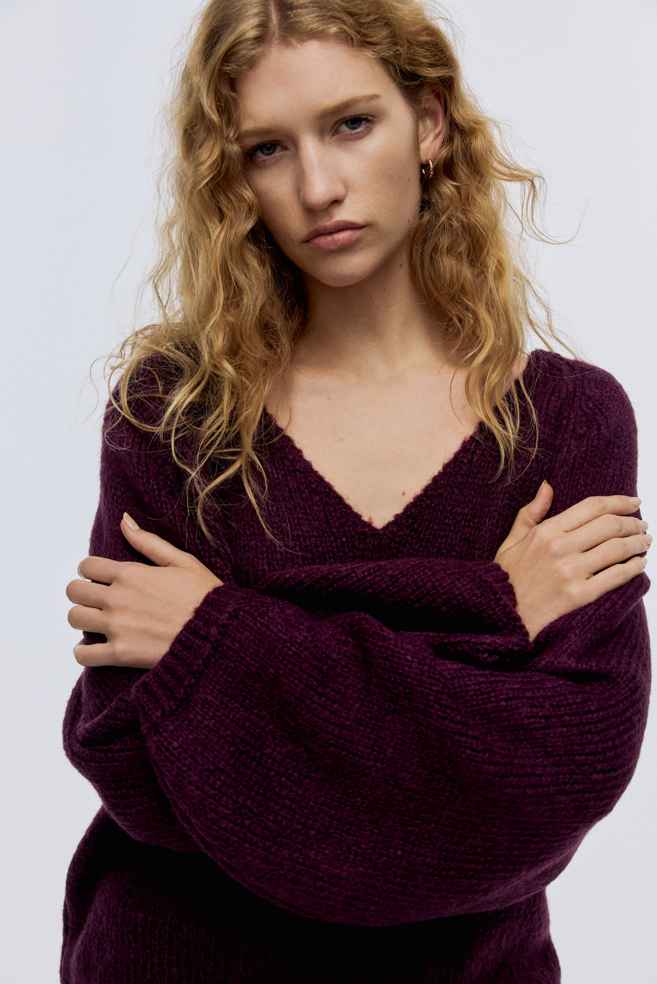 Ingrandisci l'immagine: Pullover in maglia con scollo a V - Viola scuro - DONNA | H&M CH 1