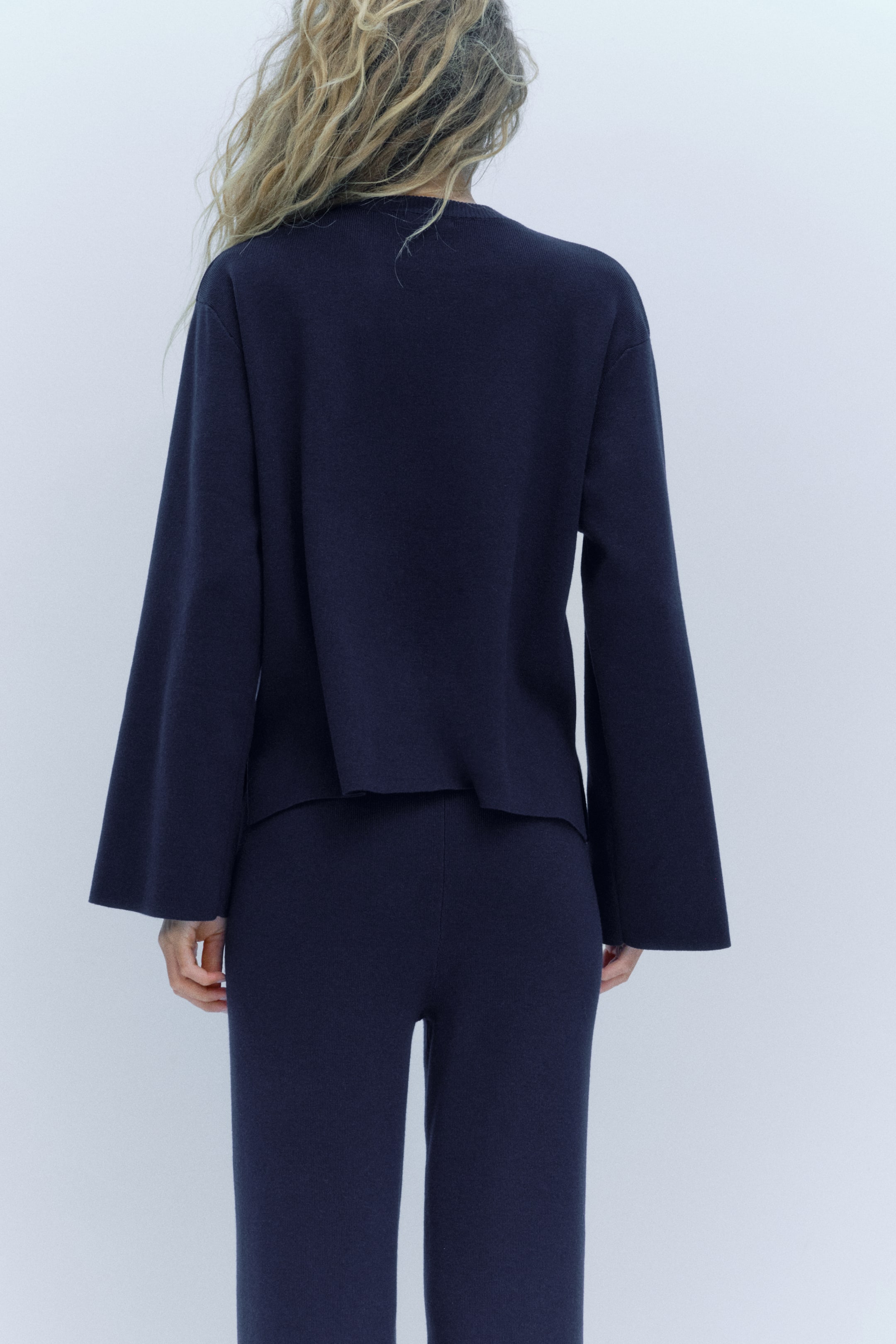 Oversized Fine-Knit Sweater