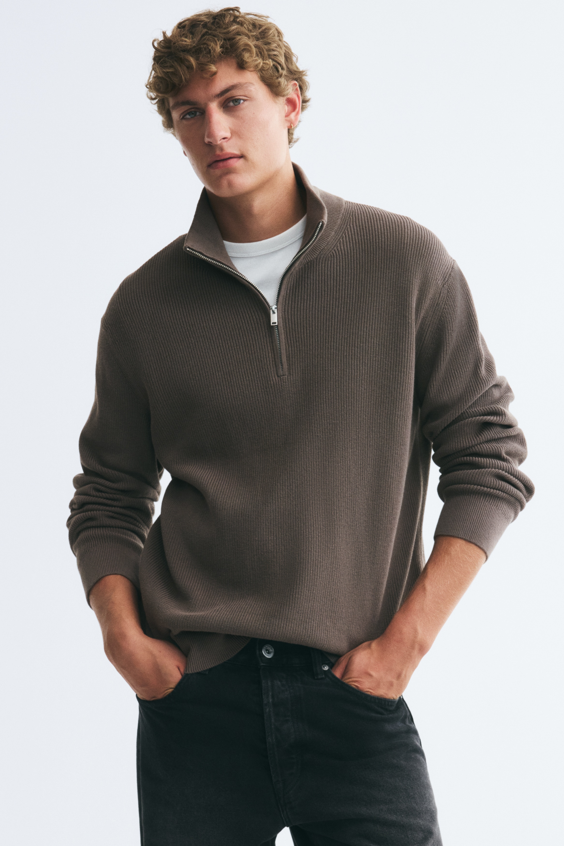 Pull Regular Fit avec col zippé - Taupe foncé/Noir/Vert foncé/Bleu marine/Gris foncé/Crème/Bleu marine/rayé