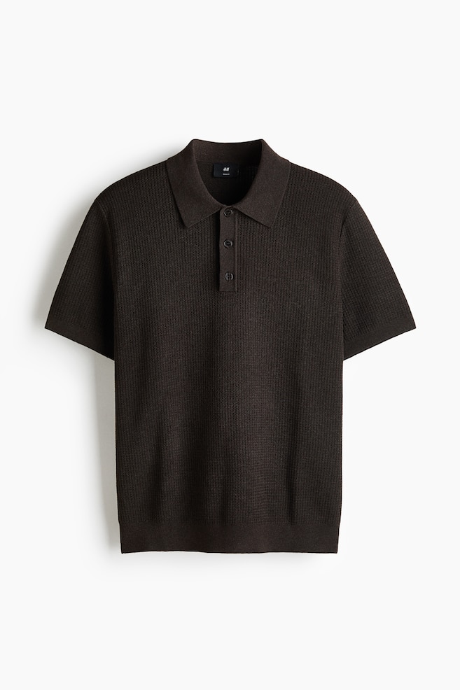 Gestricktes Poloshirt in Regular Fit - Dunkelbraun/Cremefarben/Graumeliert/Marineblau - 1