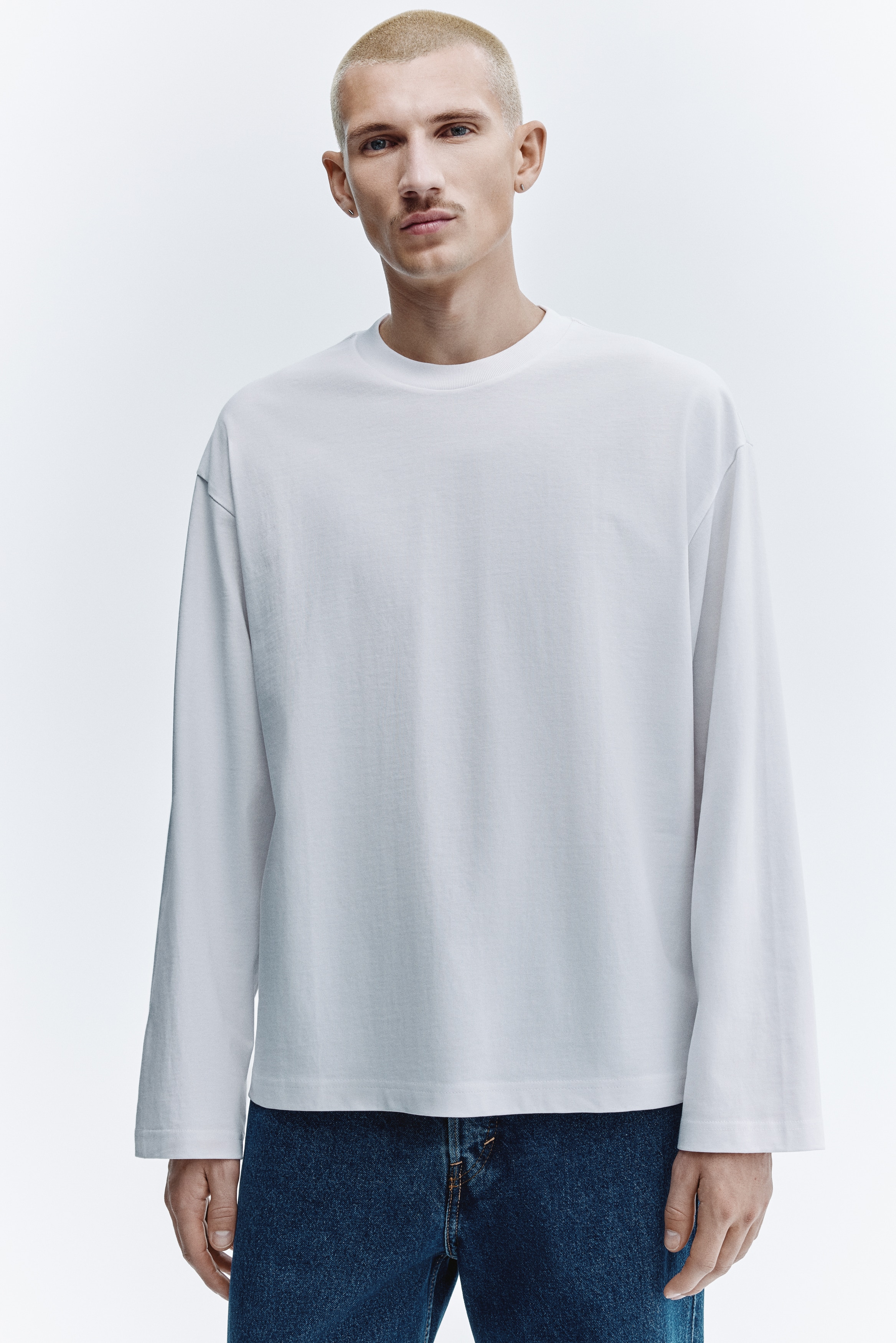 Μακρυμάνικη ζέρσεϊ μπλούζα Oversized Fit - Λευκό/Μαύρο/Γκρι μελανζέ/Λευκό