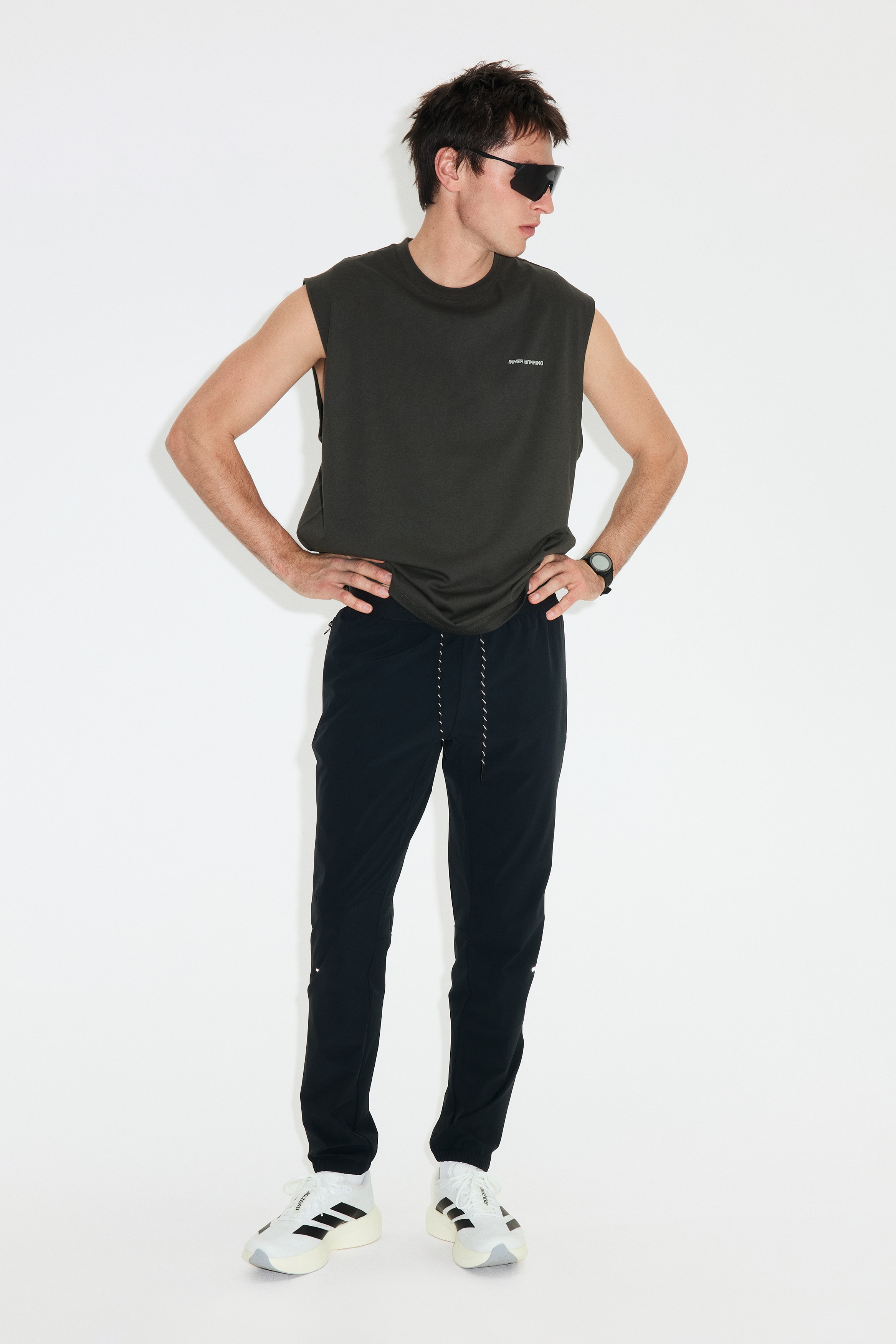 Sportska majica bez rukava Loose Fit DryMove™ - Tamnosiva/Inner Running/Svetlosivi lapor/La Puissance/Bela/Inner Peace