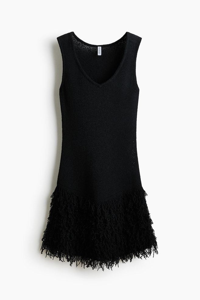 Strickkleid mit Fransen - Schwarz - 1