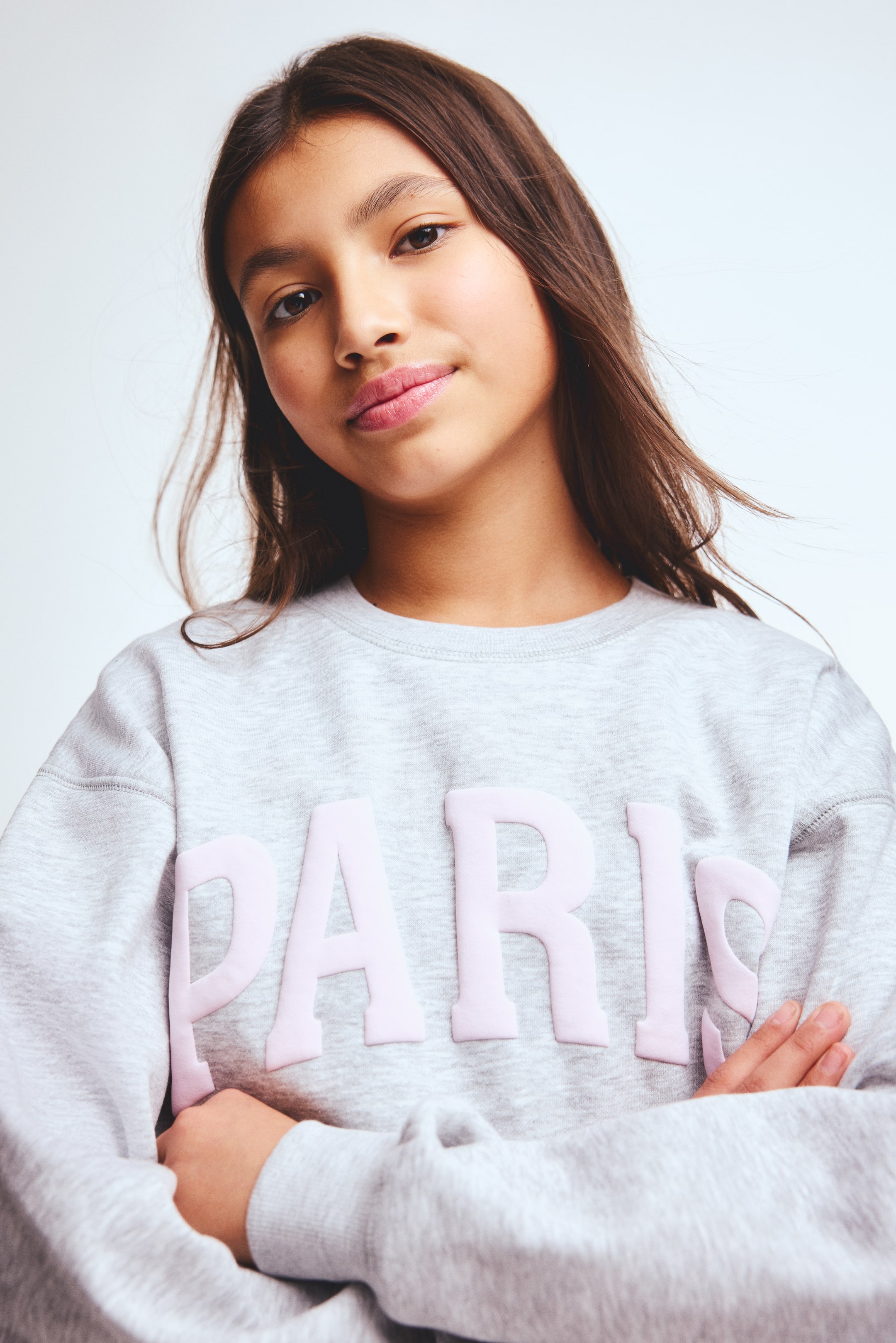 Xem ảnh lớn hơn: Áo nỉ có hoạ tiết - Màu xám nhạt đốm/Paris - Kids | H&M VN 2