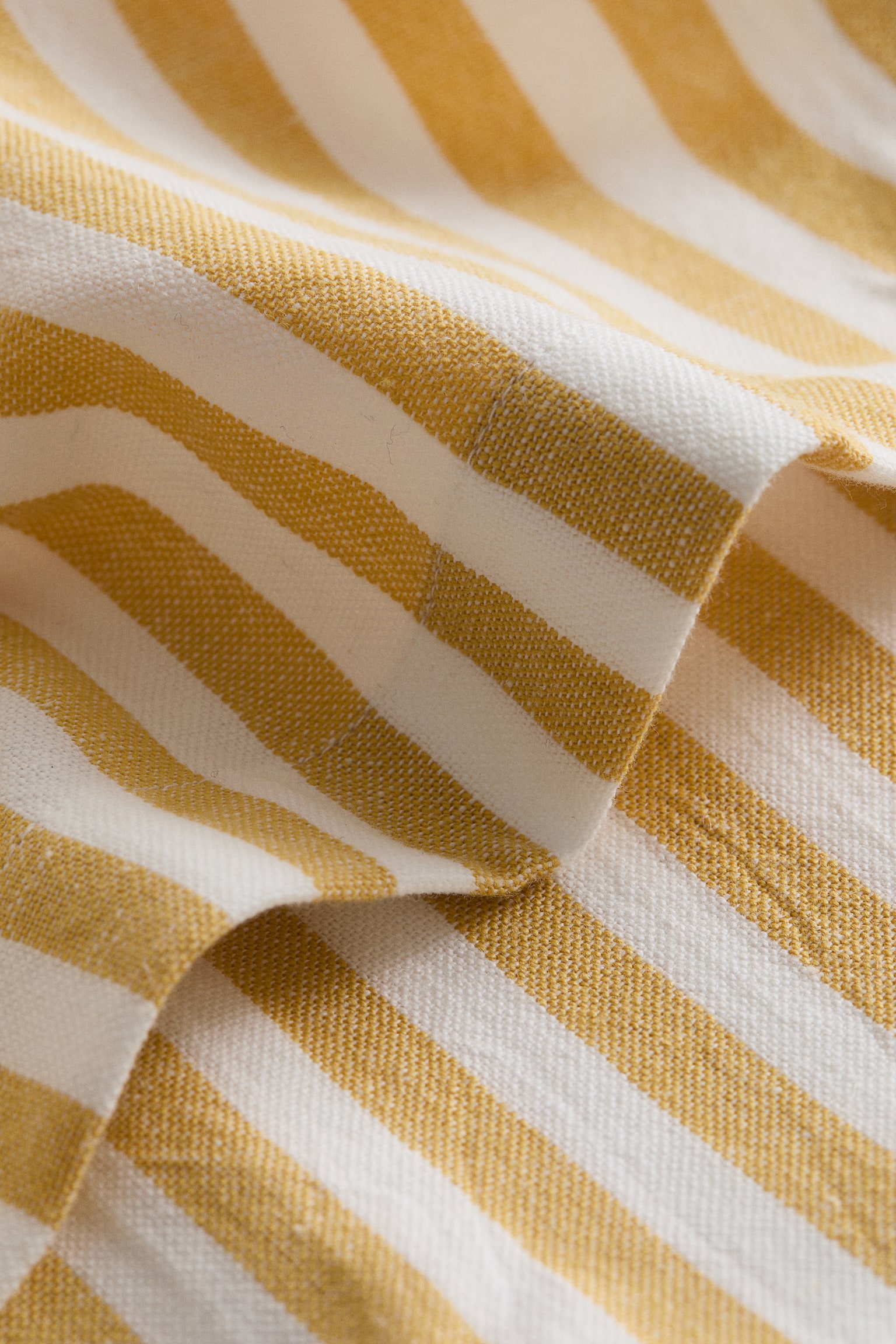 Linen-blend tablecloth - Yellow/Striped/Yellow/Gingham check/Light pink/Gingham check/Light pink/Striped/Khaki green/Striped/Orange/Striped/Khaki green/Gingham check/Beige/Striped/Dark brown/Striped/Dark brown/Gingham check/Beige/Gingham check/Orange/Gingham check - 3