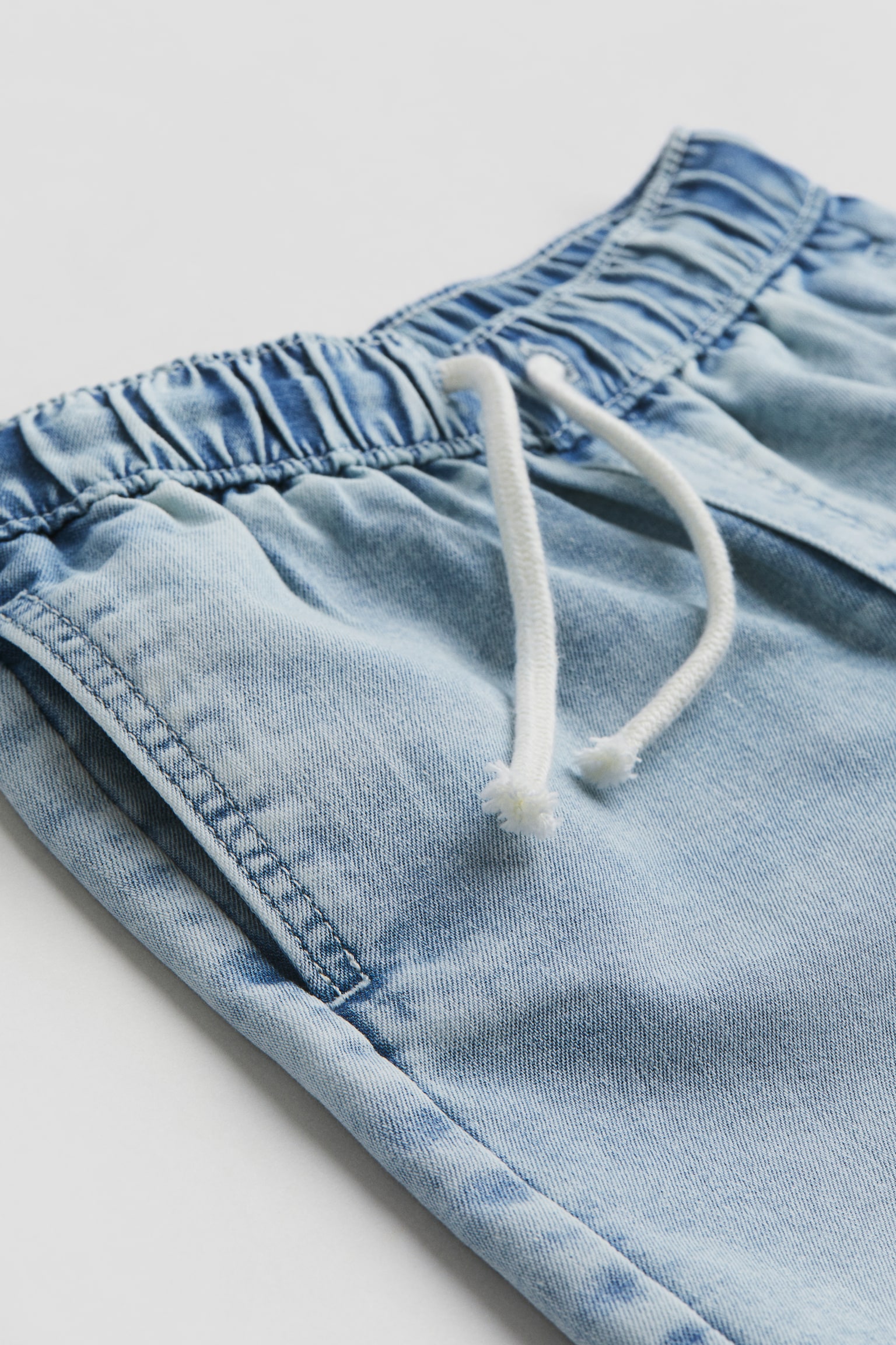 Pull-on denim shorts - Light denim blue - 2