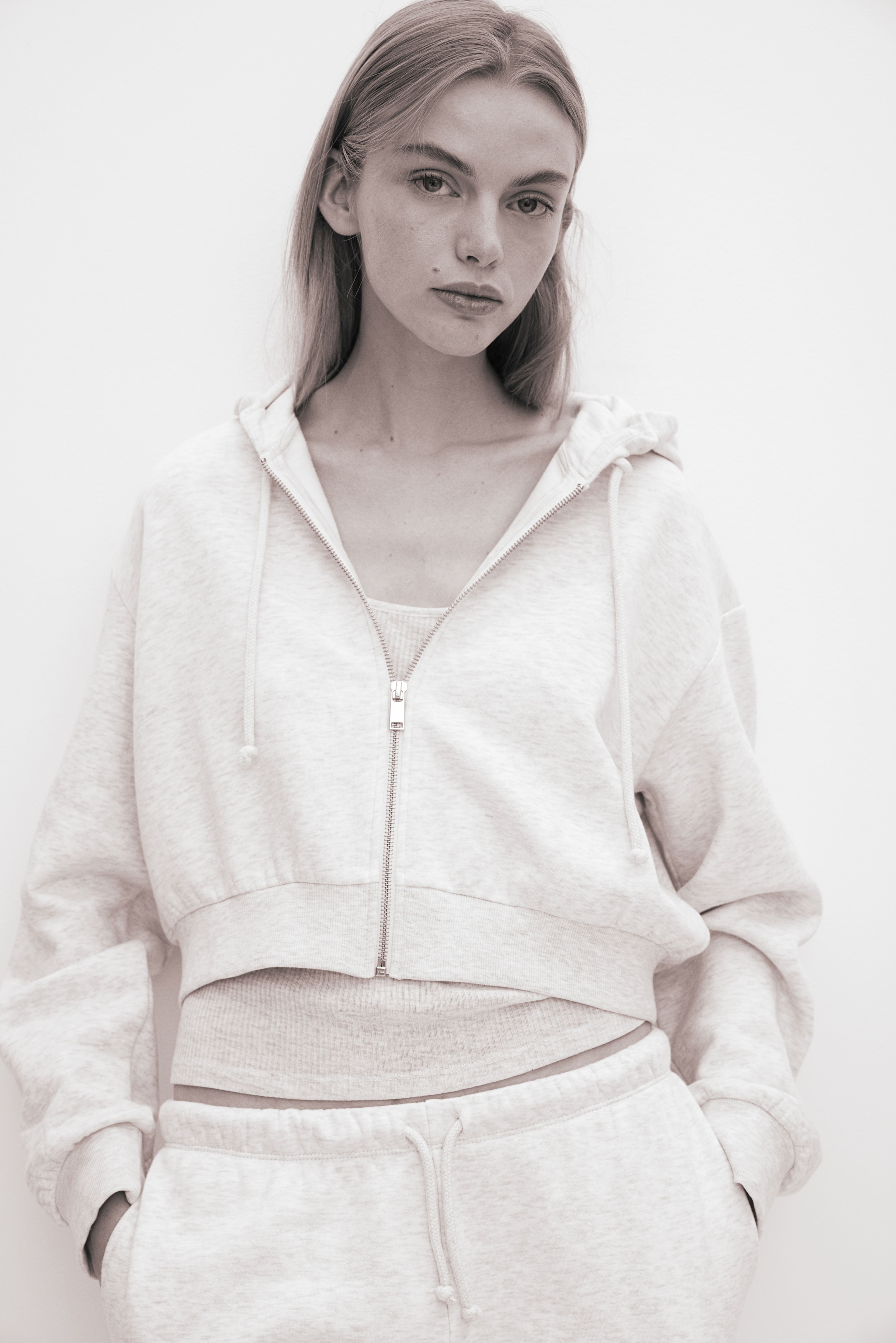 Gray hooded sweatshirt online