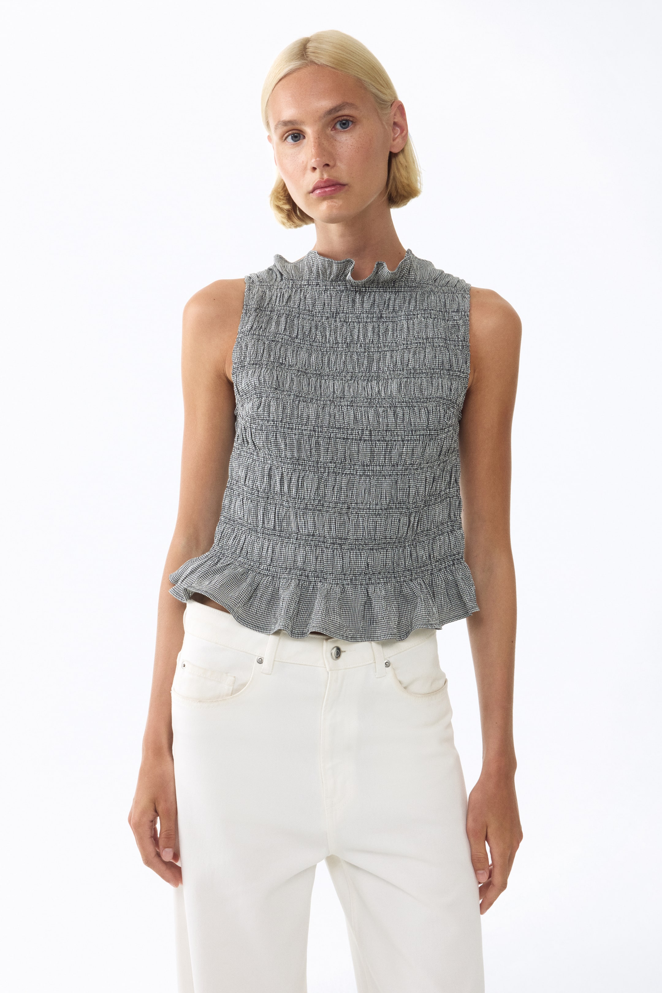 Женские топы H&M Smocked Ruffle-Trimmed Top — фото 4