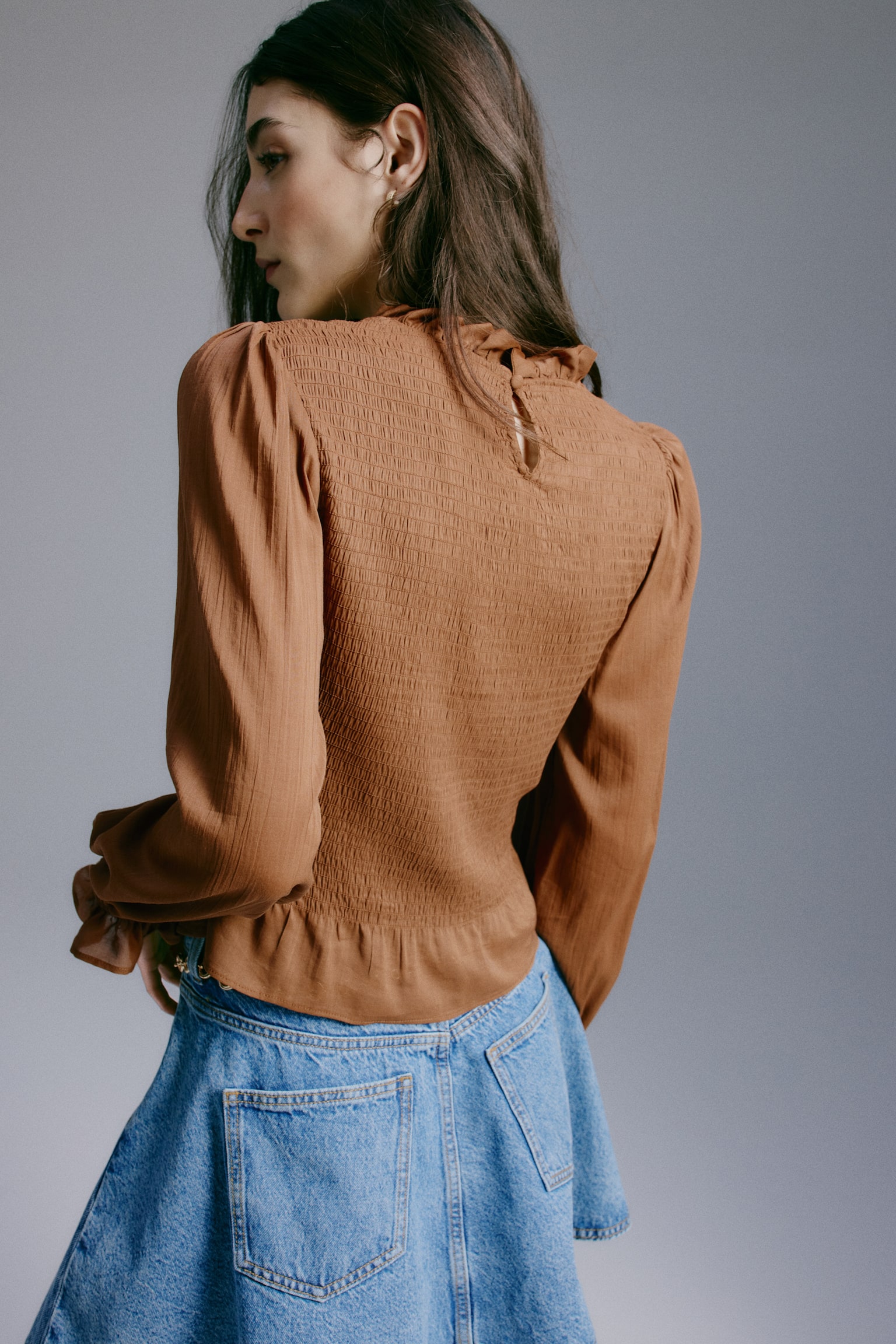 Топ із буфами на ліфі - Коричневий/Світло-бежевий - 6