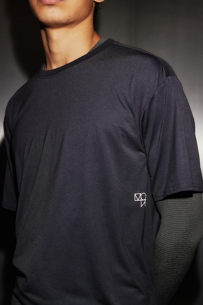 DryMove™ Sport-T-Shirt in Loose Fit - Stahlblau/Schwarz/Dunkelbraun - 3