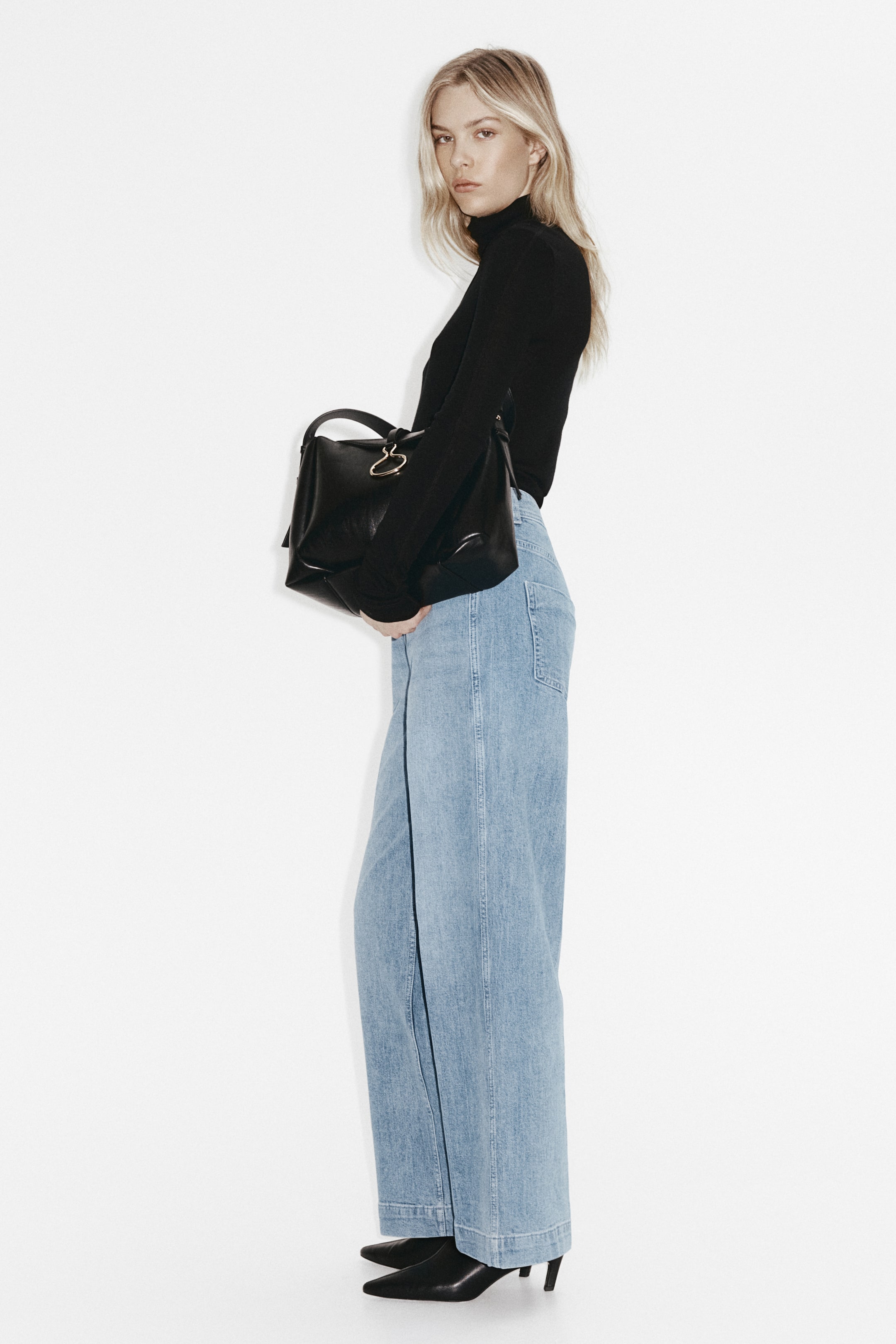 Zobrazit větší obrázek: Wide High Jeans - Světlý denim blue - ŽENY | H&M CZ 1