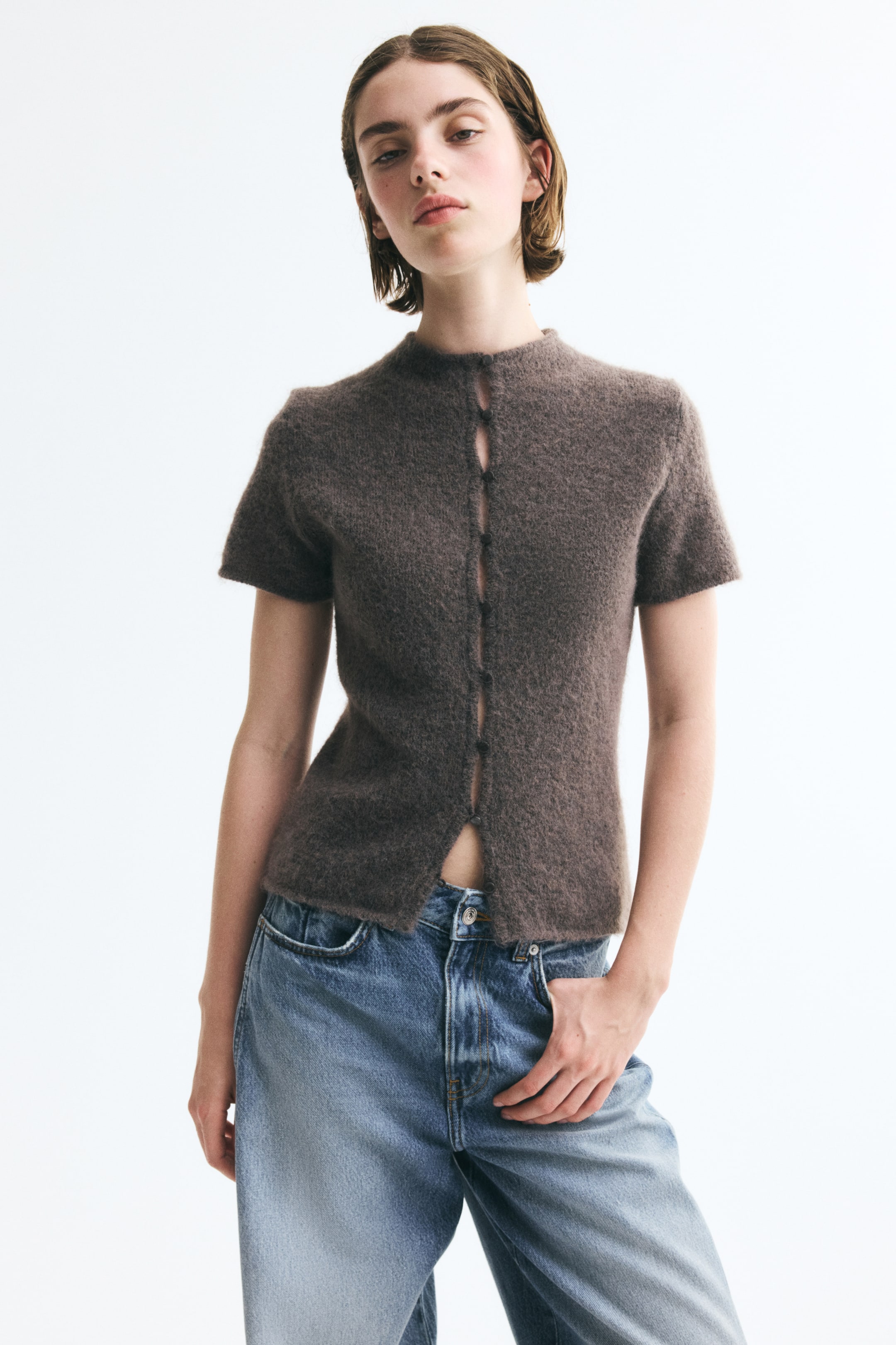 Short-Sleeved Fine-Knit Cardigan