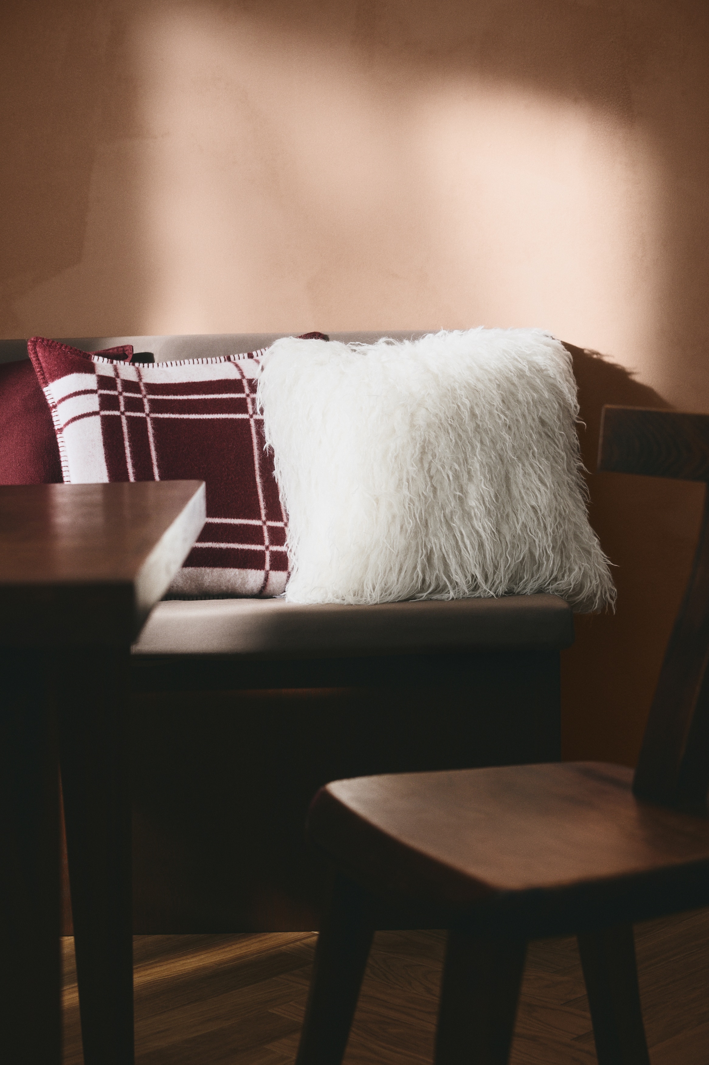 Fluffy Cushion Cover - Cream/Dark brown