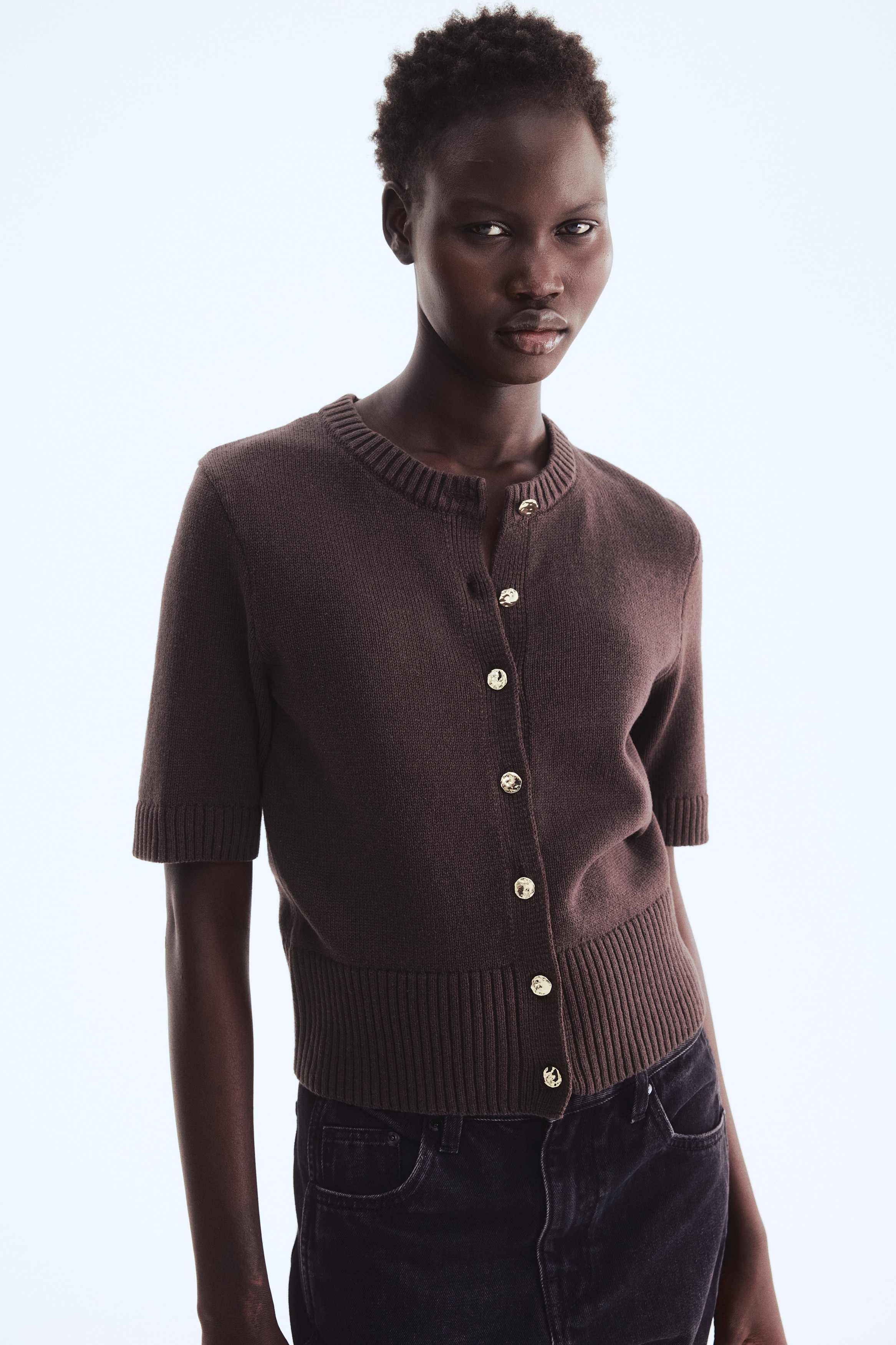 Casaco de malha com mangas curtas - Castanho escuro/Branco/Amarelo claro